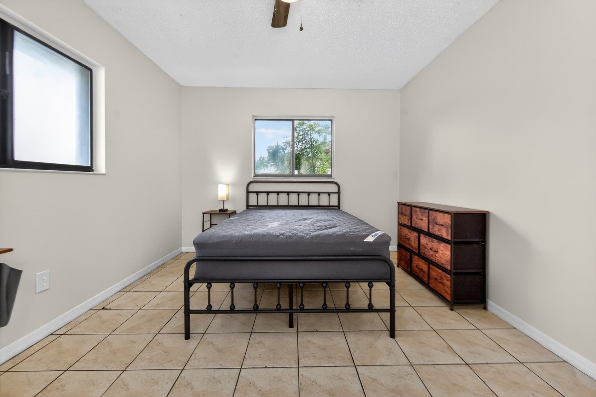 Ocala Single Room: 3721 NE 41st St
