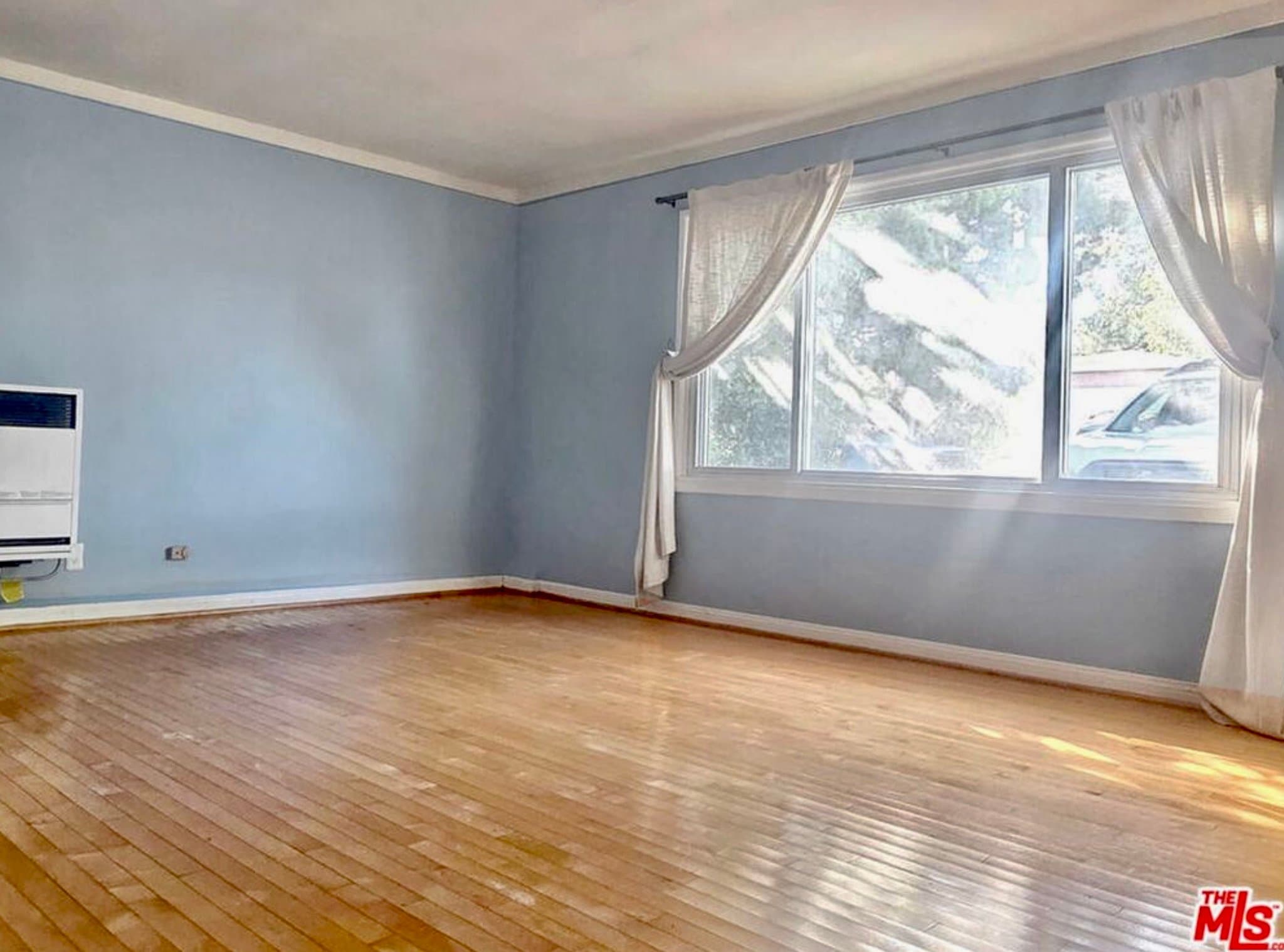 LOS ANGELES House: 7116 W 91ST ST