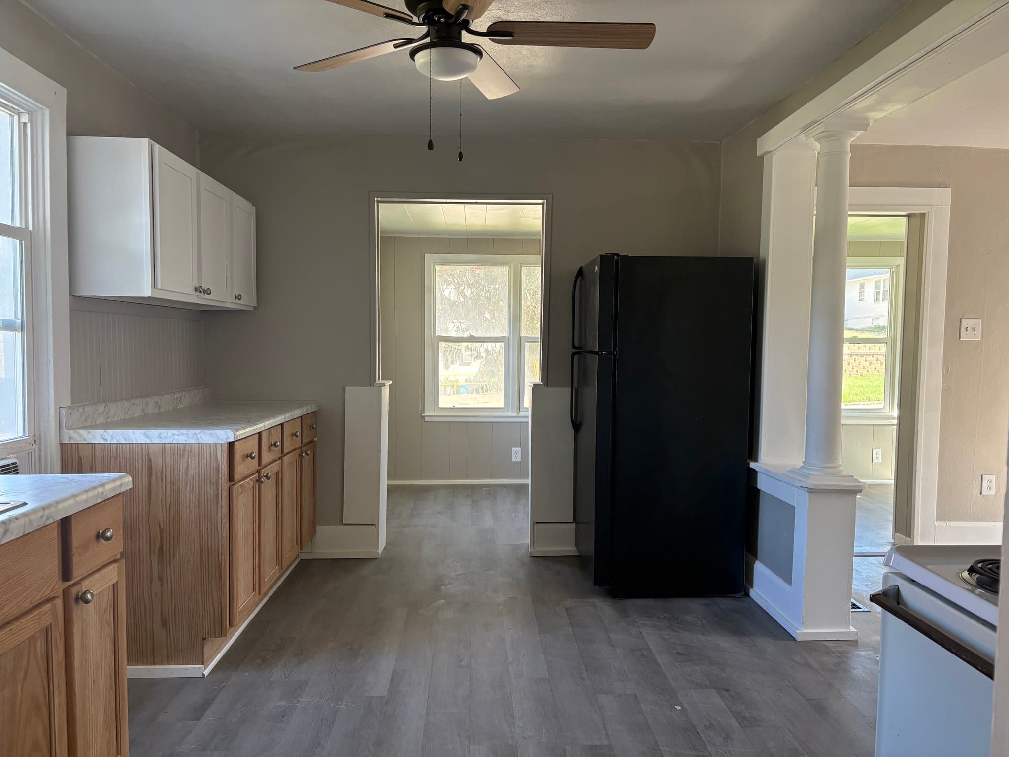 Independence House: 104 S Huttig Ave