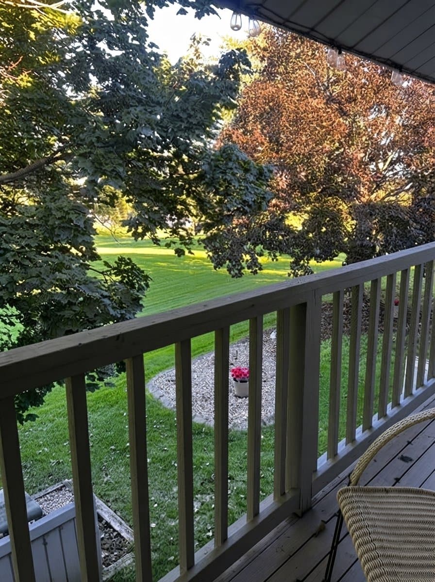 Crown Point Townhome: 2610 Knollwood Drive