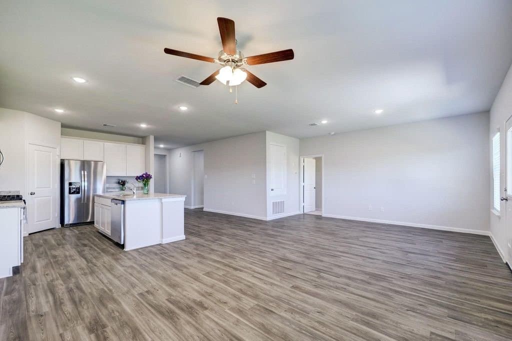 Willis House: 12260 Lady Eli Dr