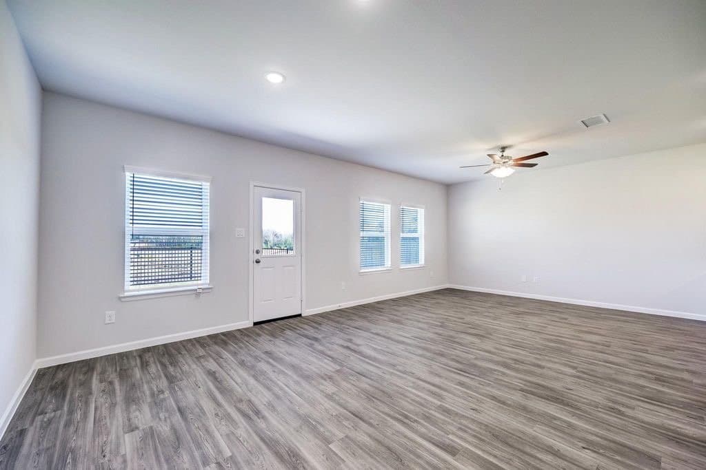 Willis House: 12260 Lady Eli Dr