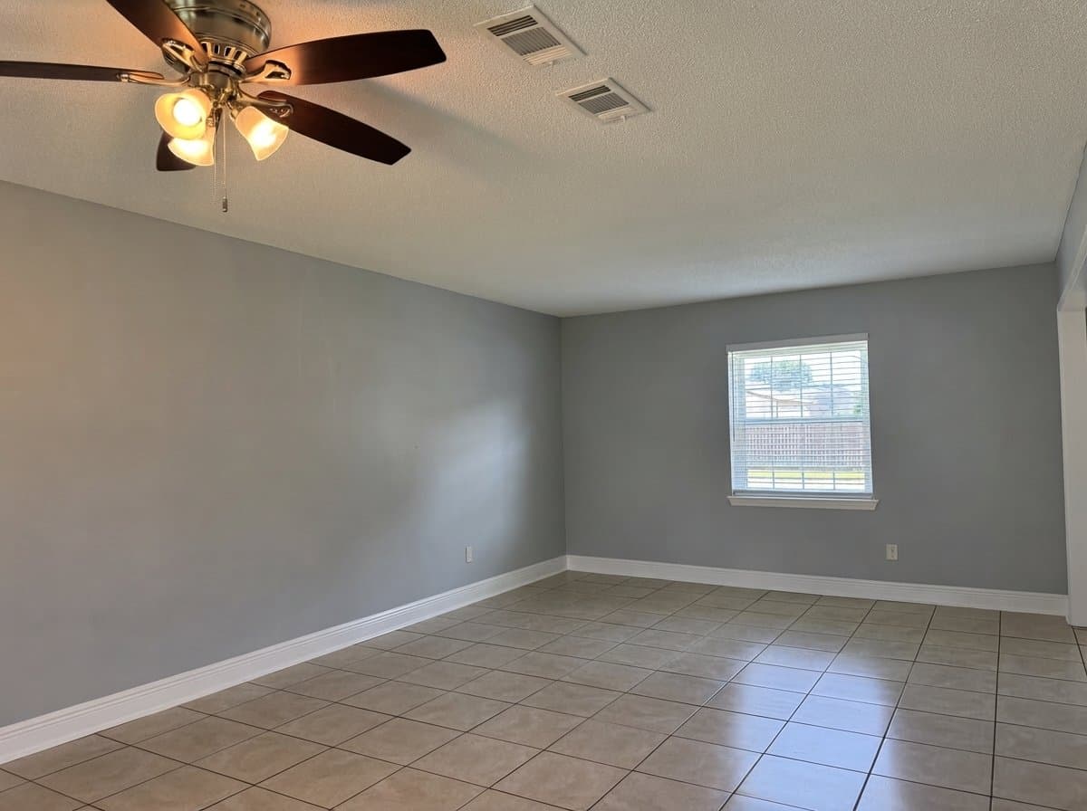 La Place House: 1405 Ellerslie Ave