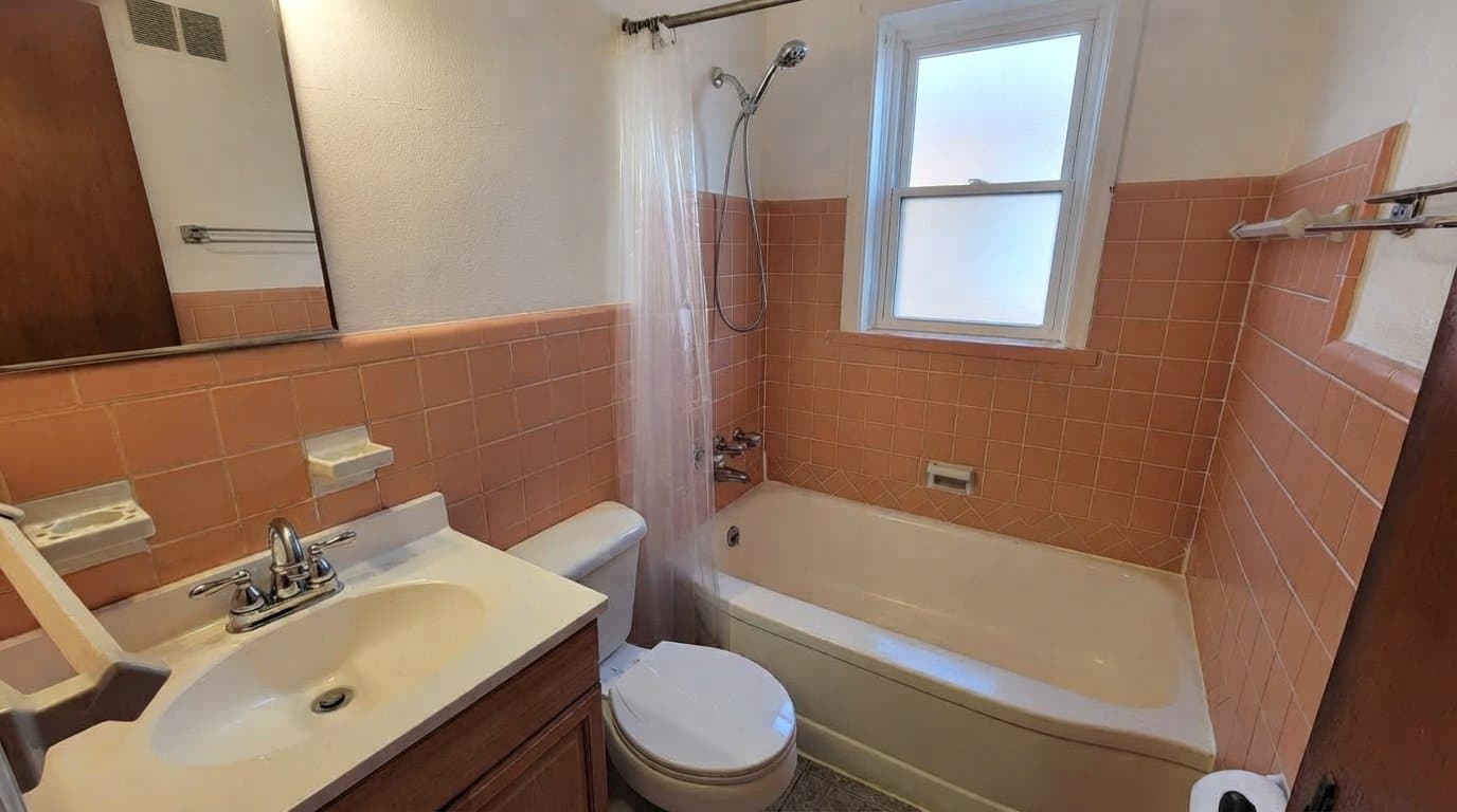 Saint Louis Apartment: 6237 Eichelberger St
