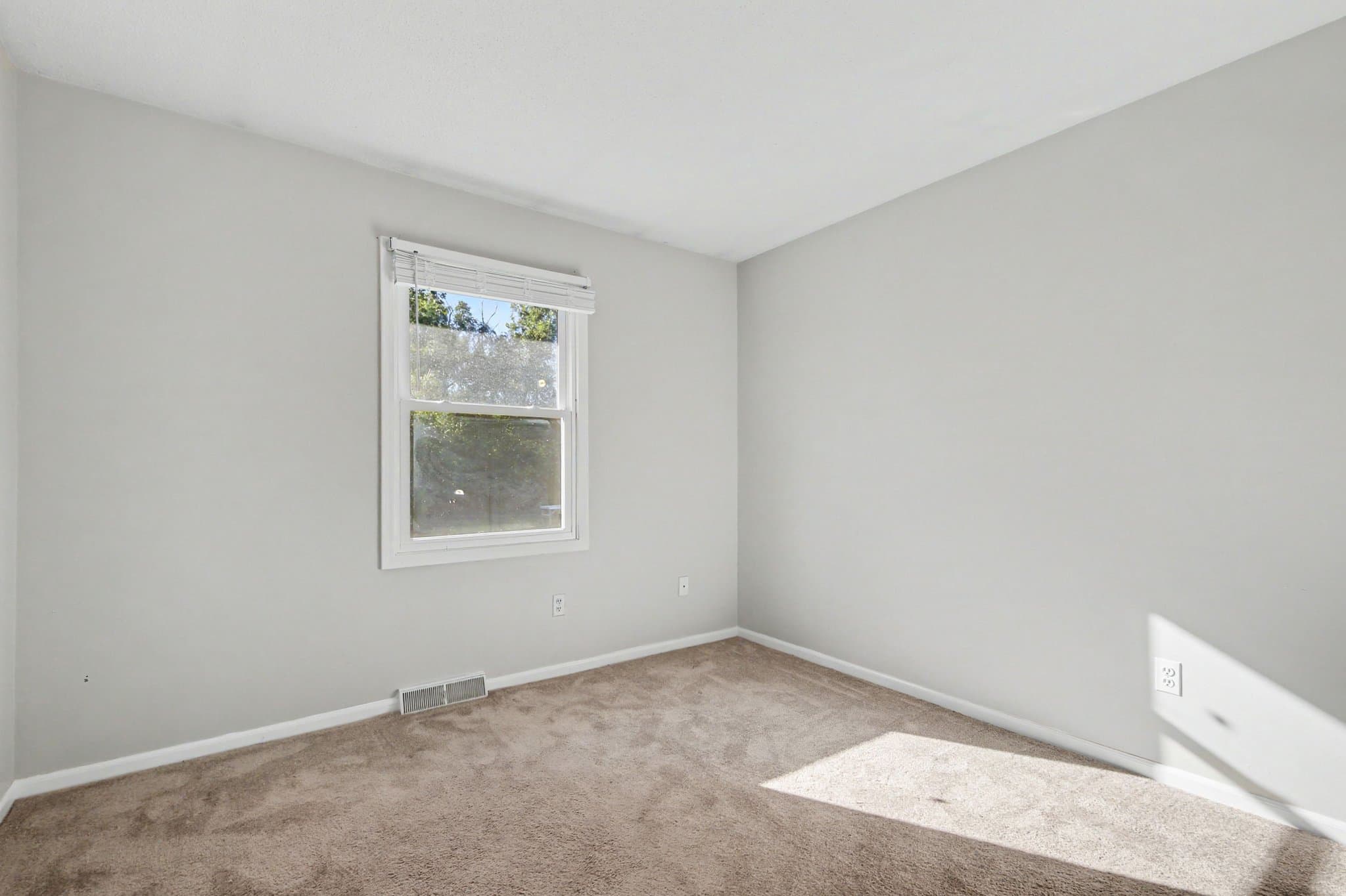 Grand Rapids Multiplex: 2665 Ridgecroft Dr SE