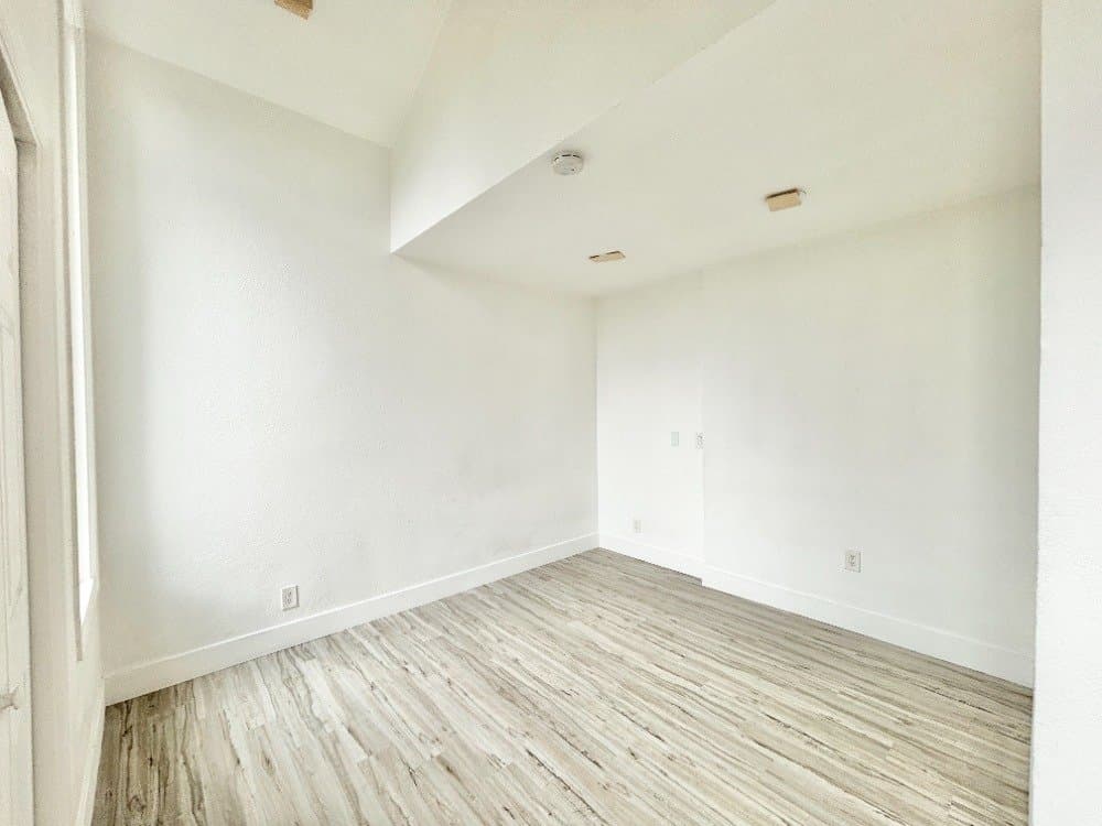 Santa Ana Apartment: 850 N Van Ness Avenue