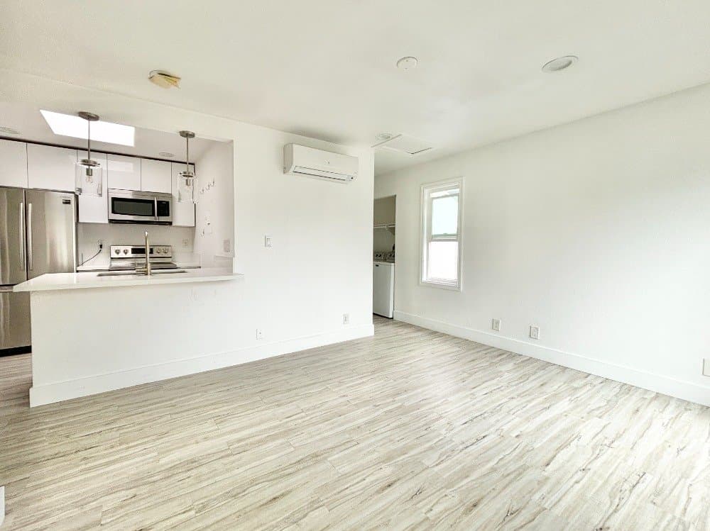 Santa Ana Apartment: 850 N Van Ness Avenue