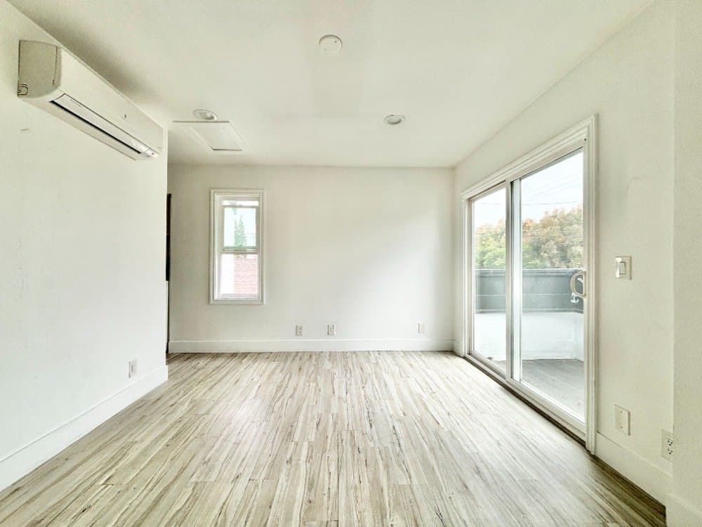 Santa Ana Apartment: 850 N Van Ness Avenue