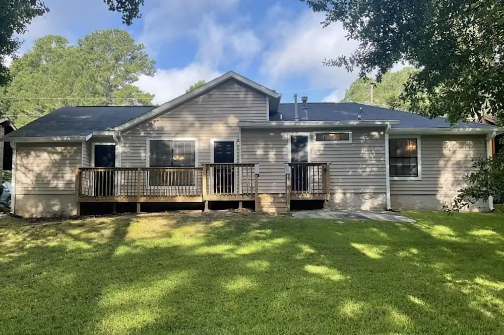Atlanta House: 660 Utoy Cir SW