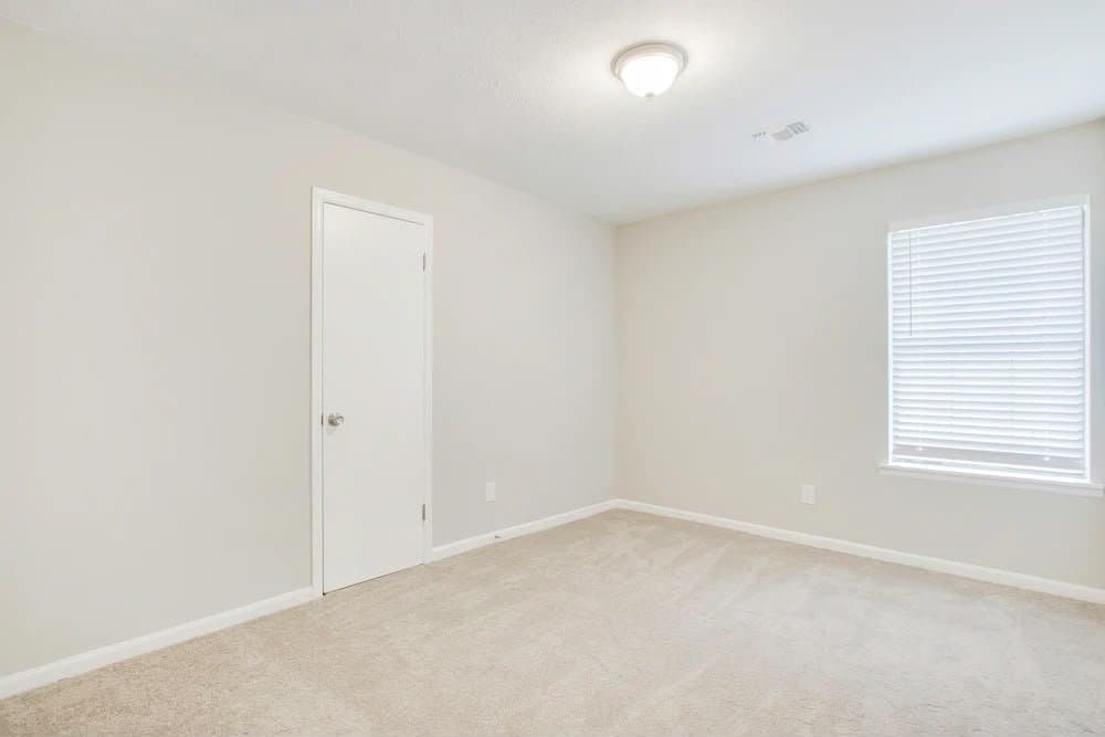 Atlanta House: 660 Utoy Cir SW