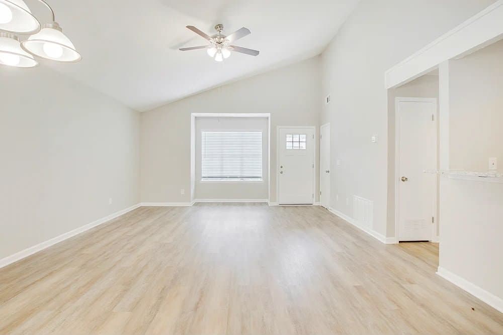 Atlanta House: 660 Utoy Cir SW