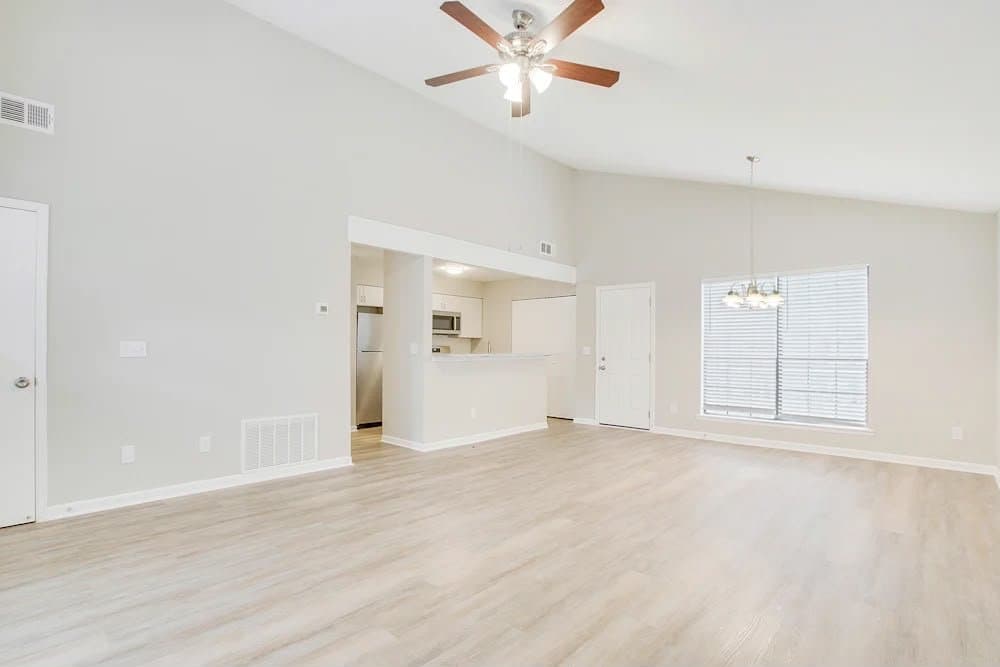 Atlanta House: 660 Utoy Cir SW