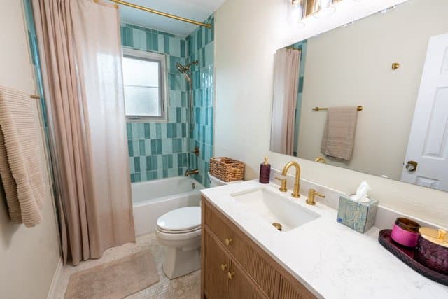 Denver House: 7718 Umatilla St.