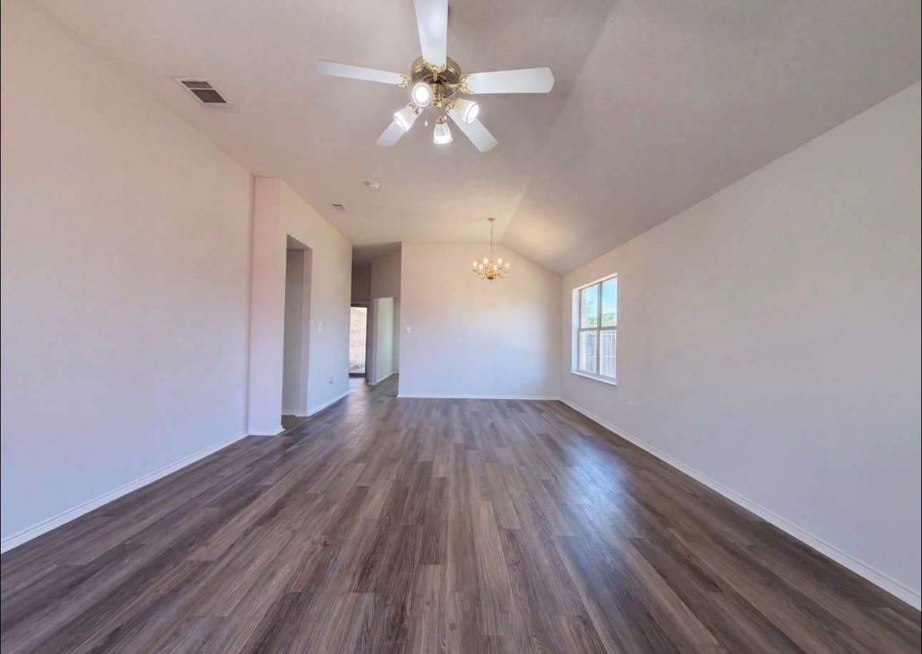 Arlington House: 8023 Blue Duck Trl
