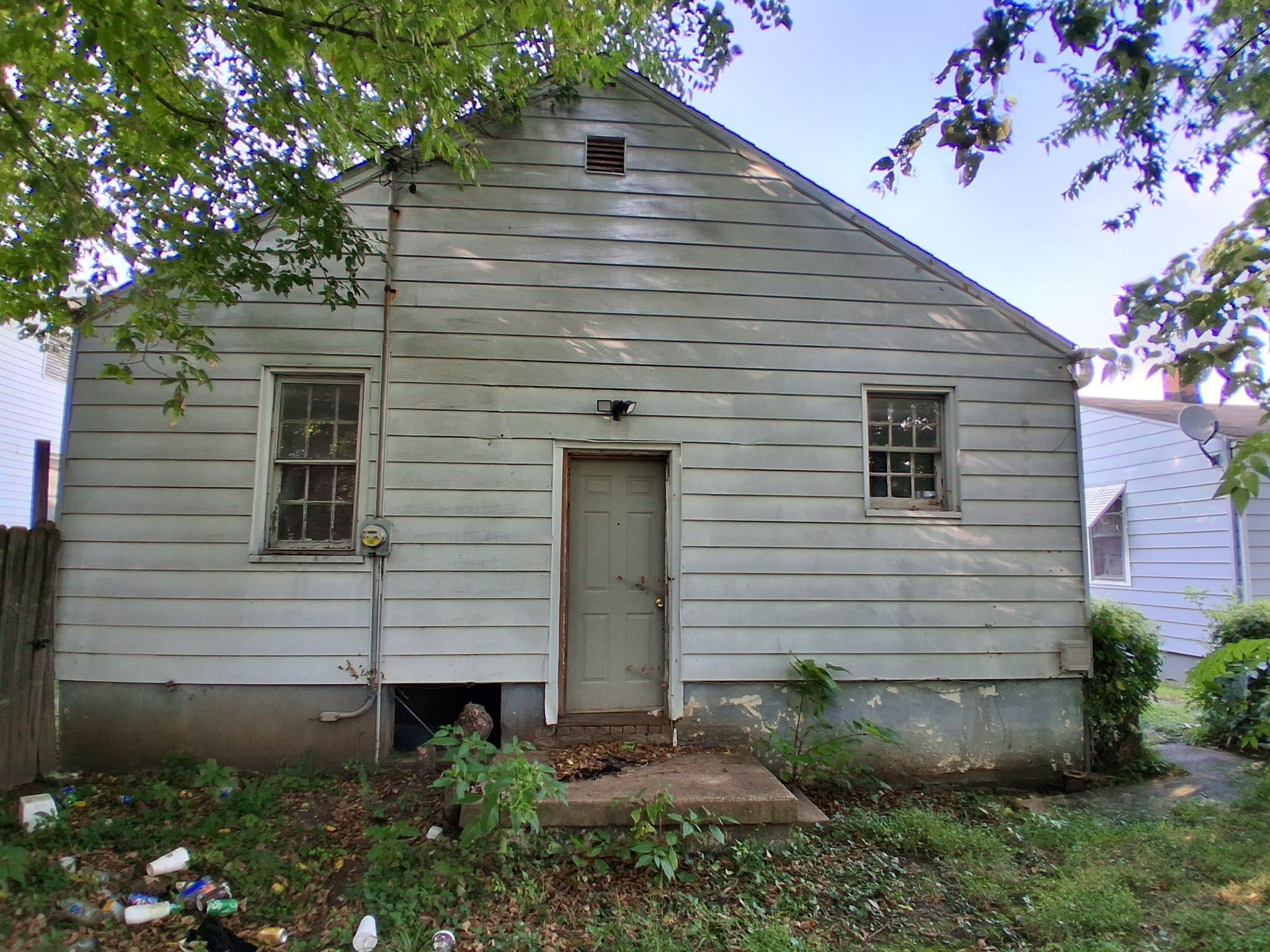 Decatur House: 1645 E Walnut St.
