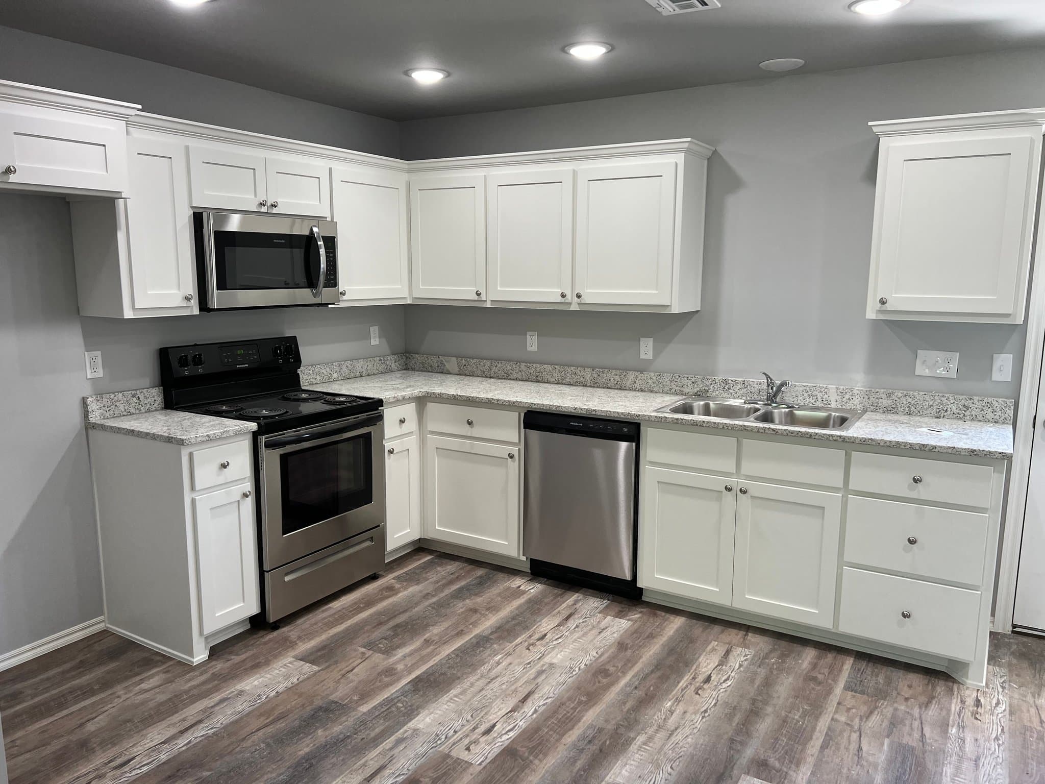 Sapulpa Multiplex: 744 N Hodge