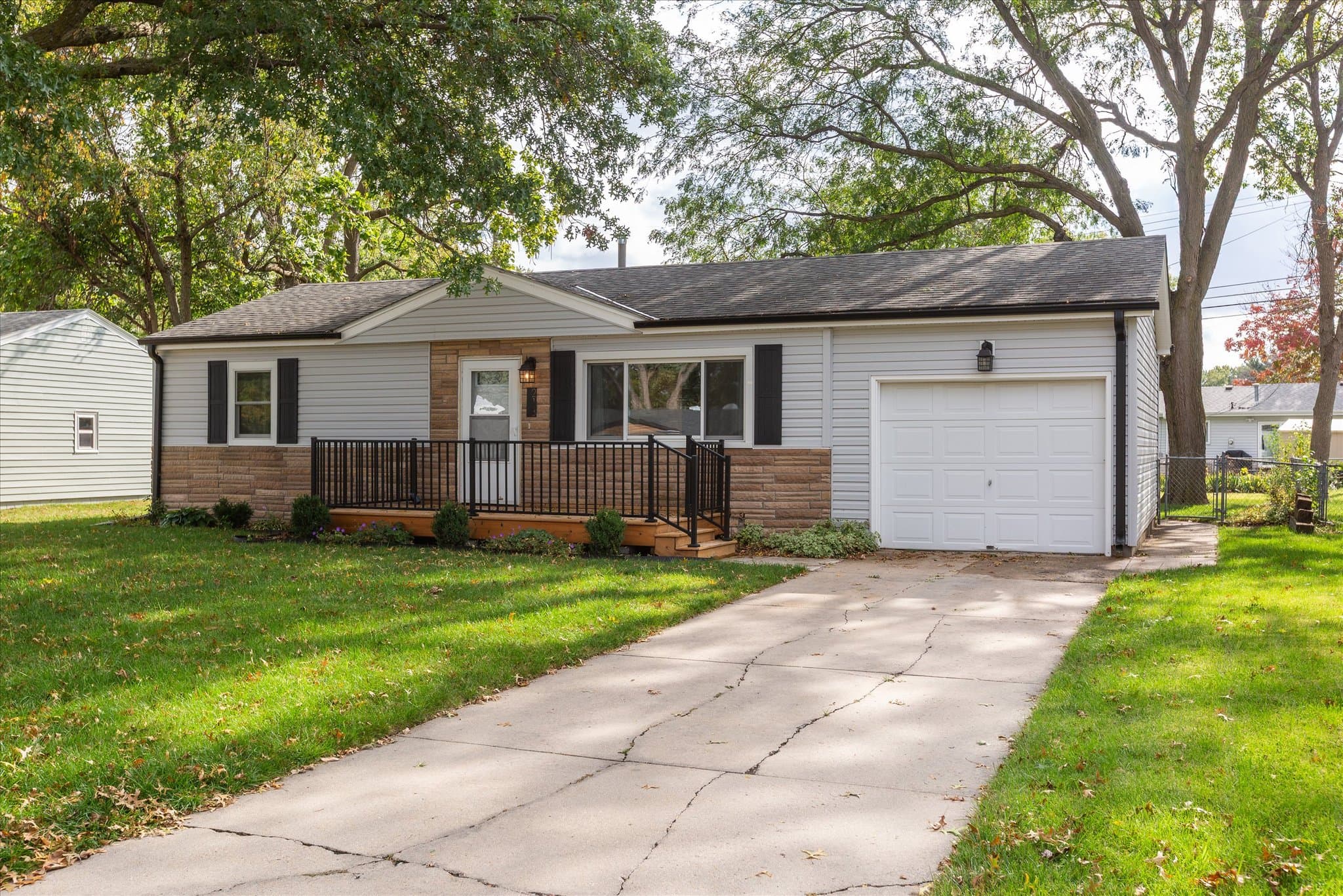 Gretna House: 213 Highland Dr