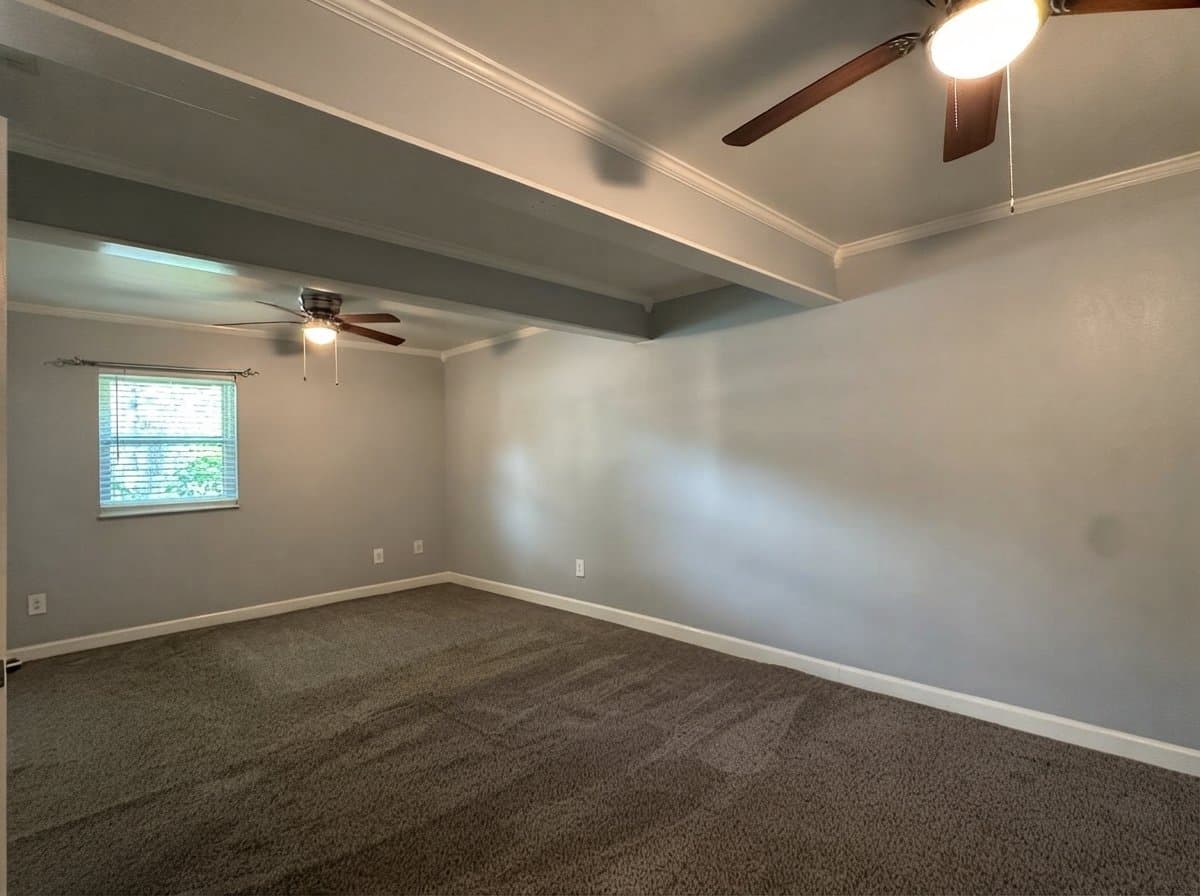 La Place House: 536 Oak Allee Drive