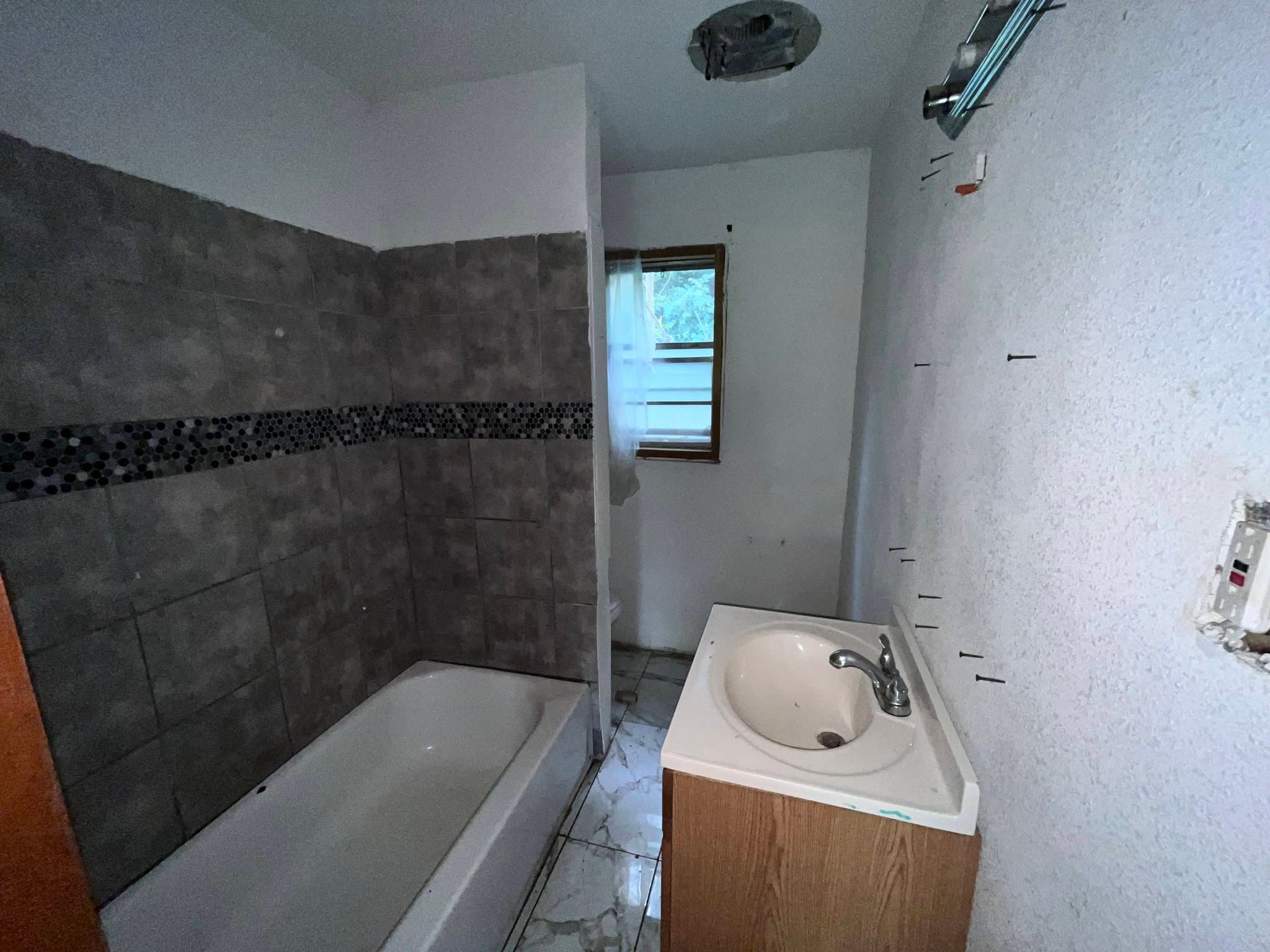 Centreville House: 112 N 88th St.