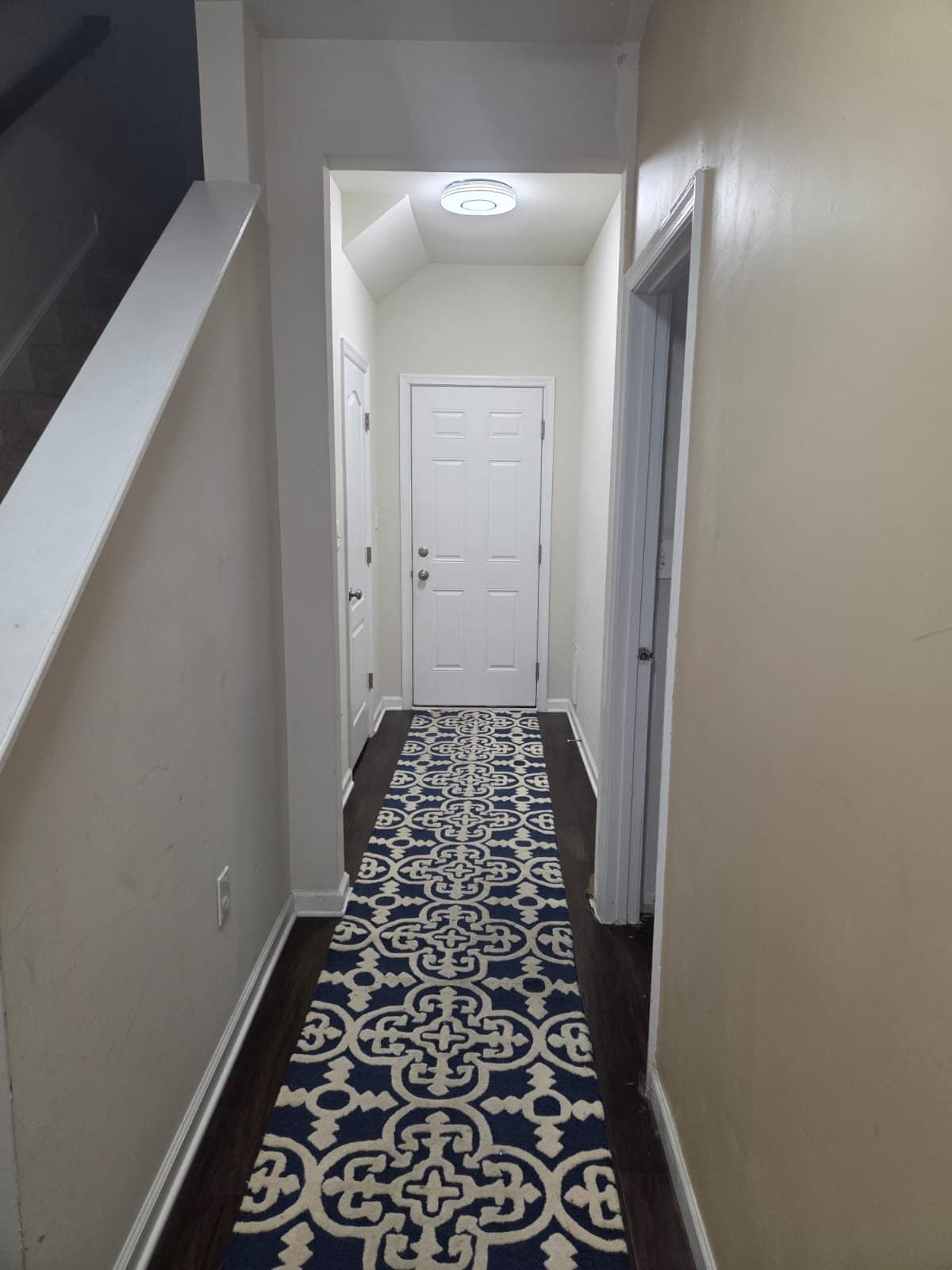 Triangle Single Room: 3991 Bradys Hill Rd
