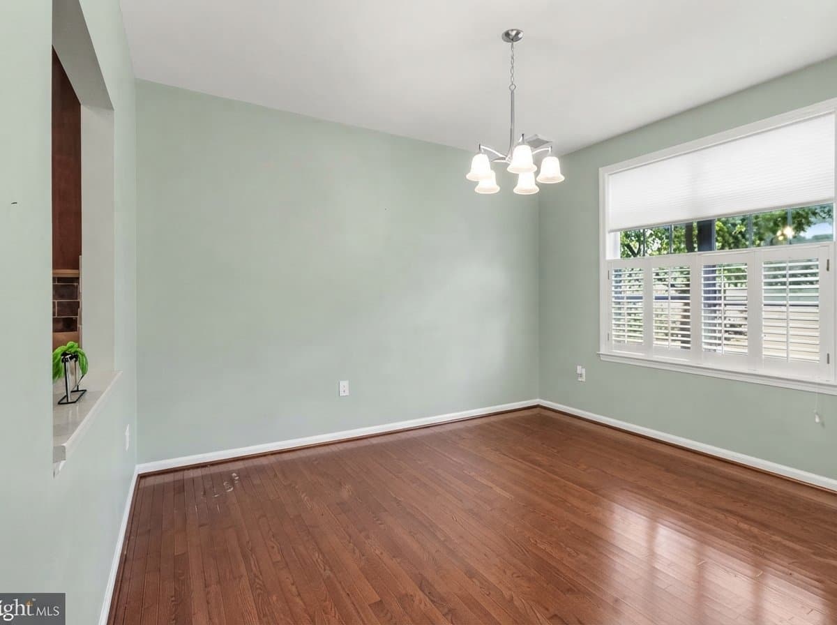Philadelphia Townhome: 15041 Sunflower Dr