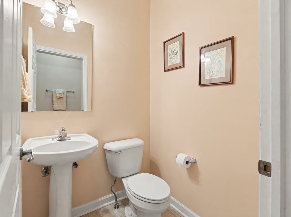 Philadelphia Townhome: 15041 Sunflower Dr