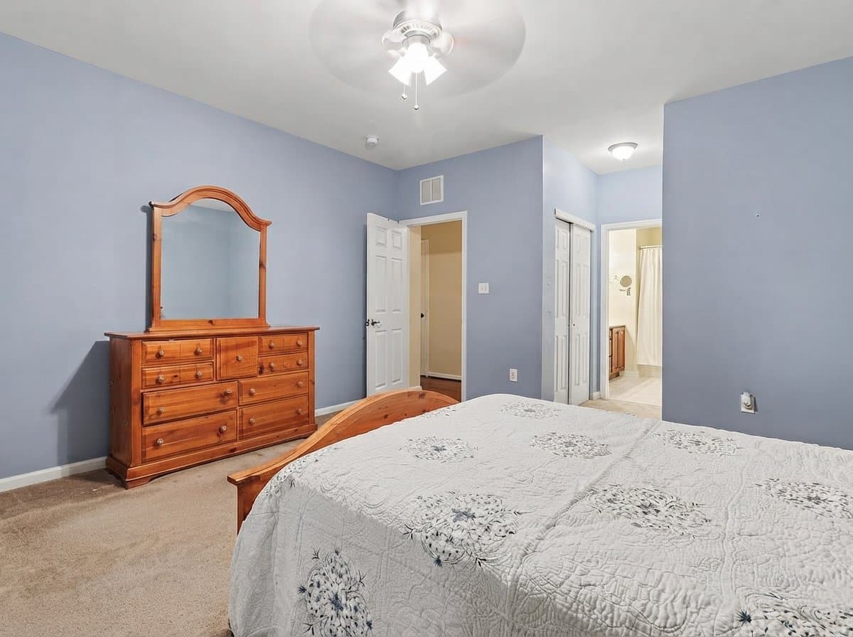 Philadelphia Townhome: 15041 Sunflower Dr