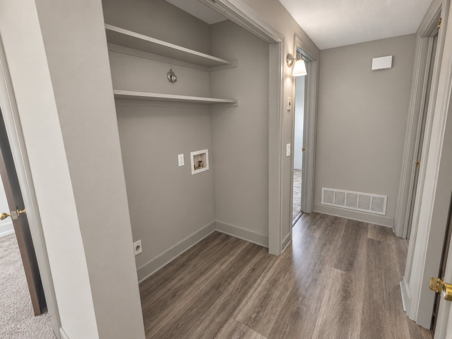 Cottonwood Apartment: 1111 E Cochise