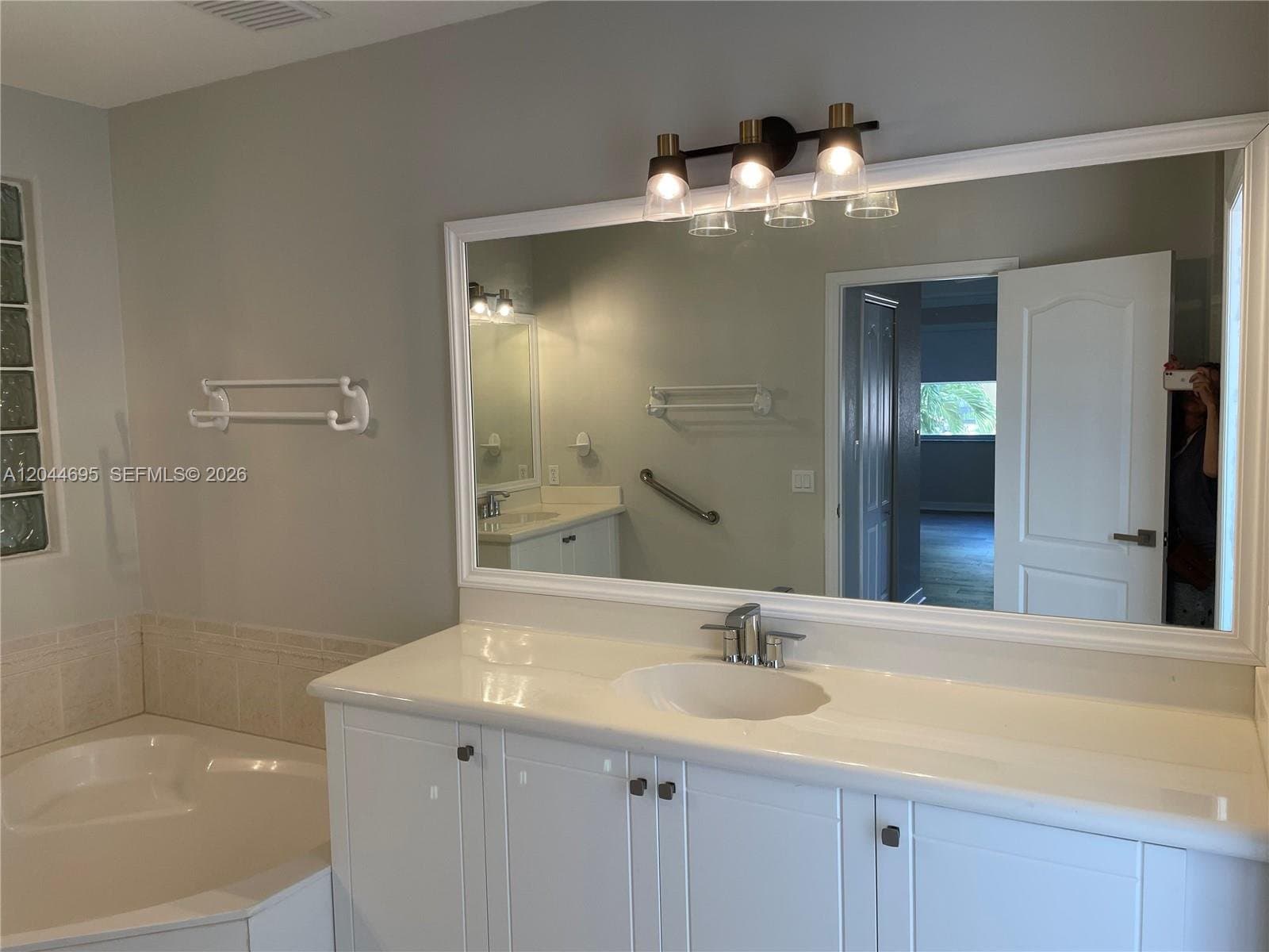 Miami House: SW 39TH TER