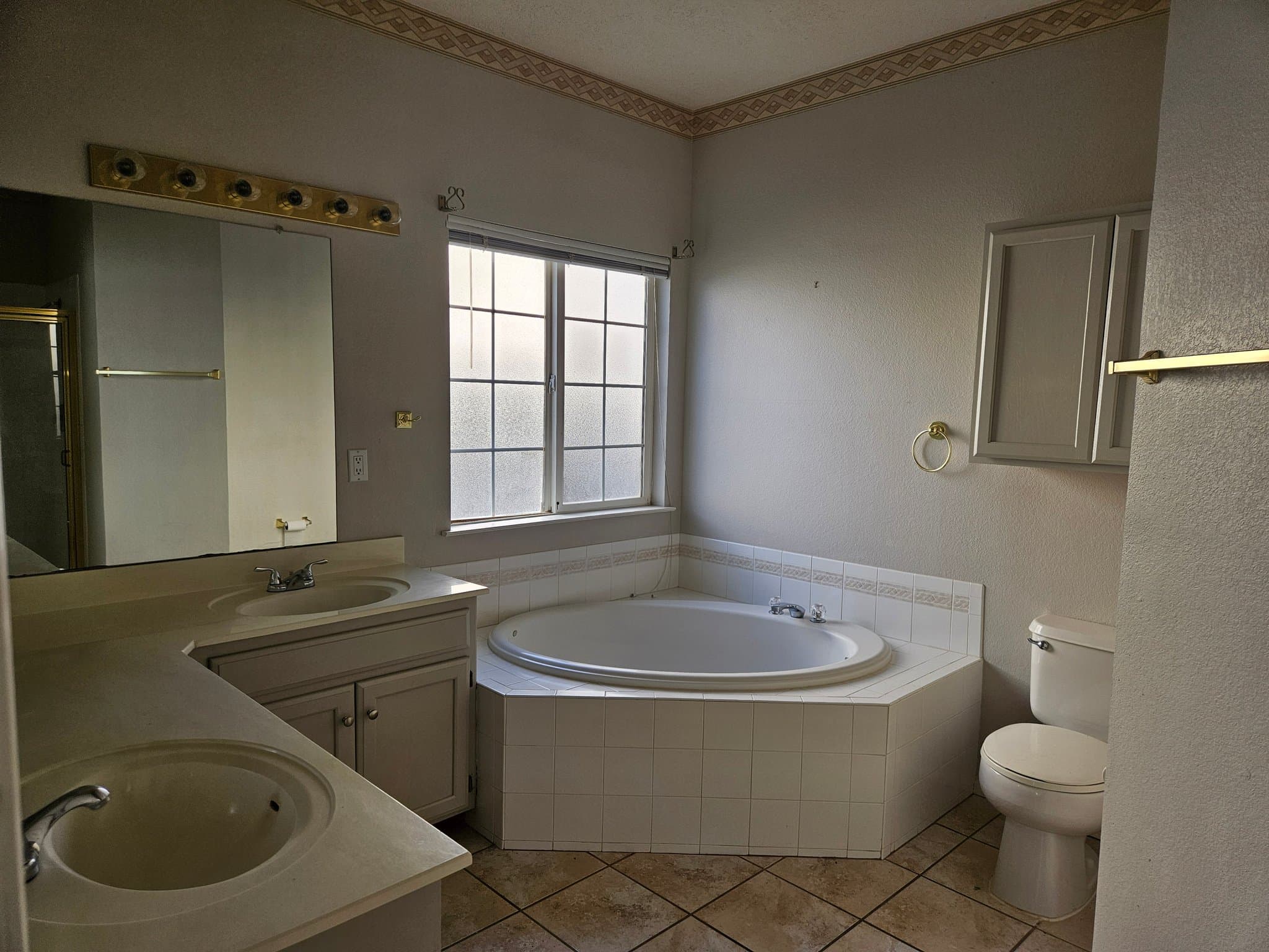 Albuquerque House: 7324 Peregrine Rd NE