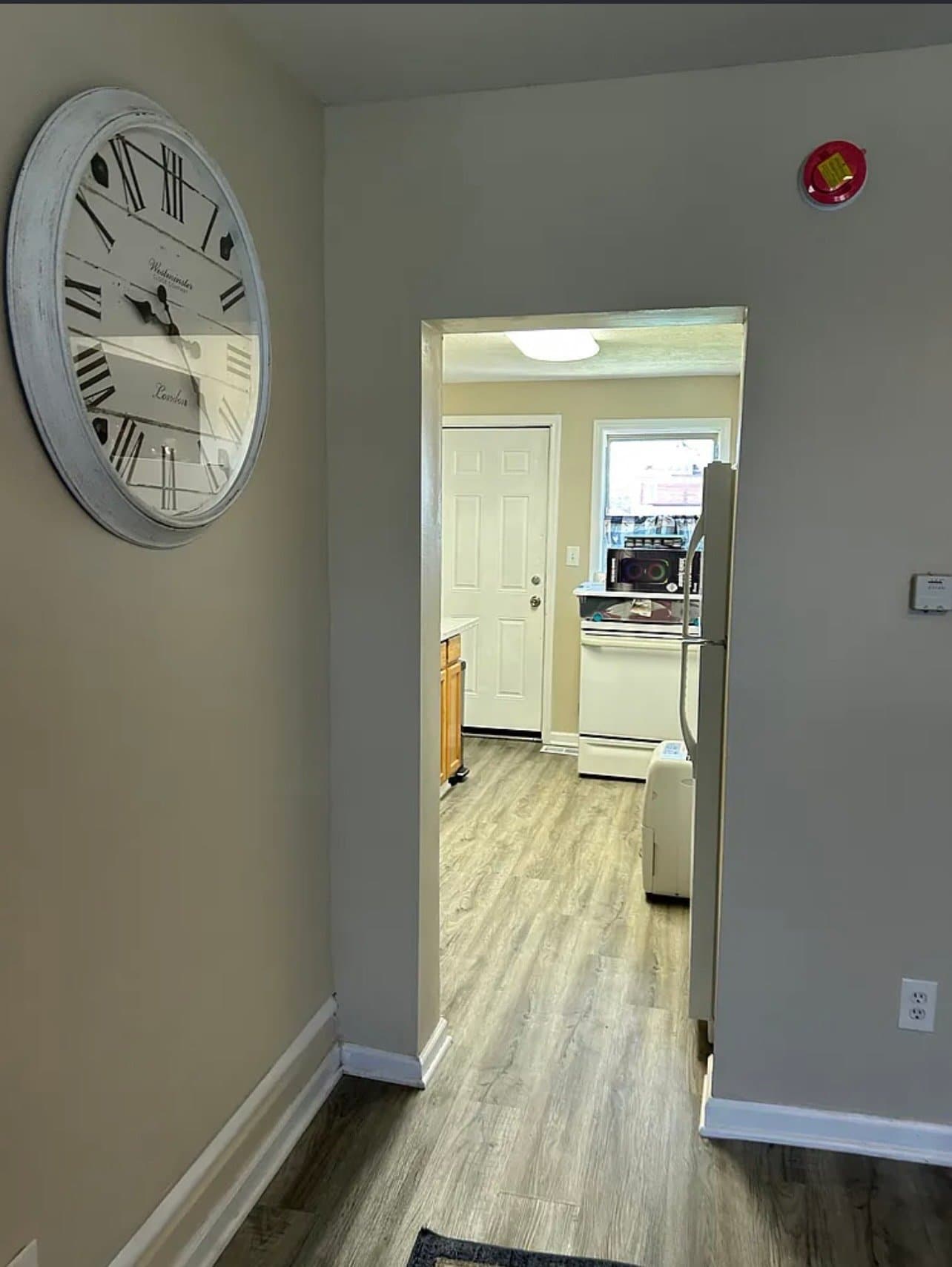 Columbus Townhome: 261 Clarendon Ave