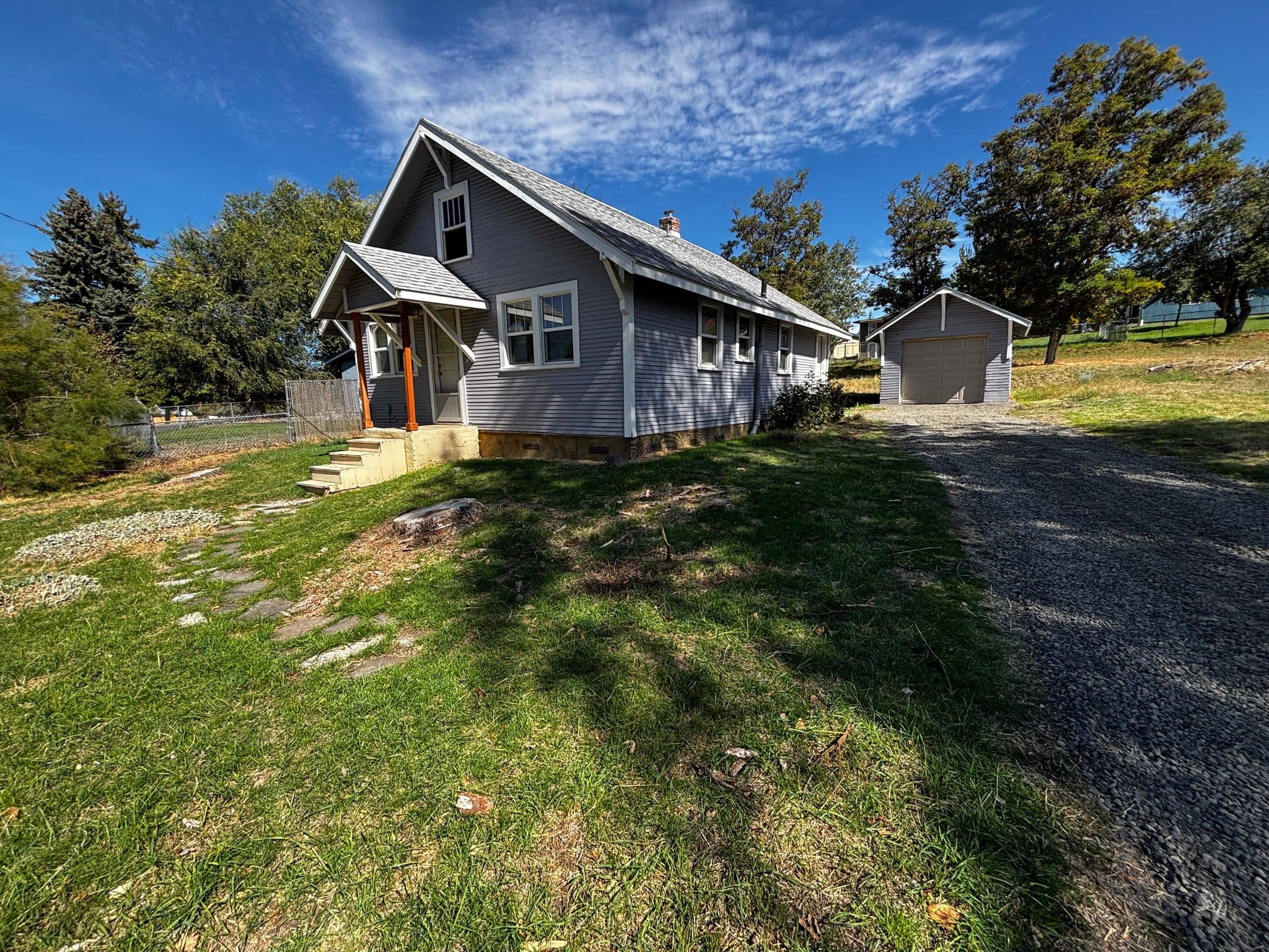 Klamath Falls House: 2535 Bly St