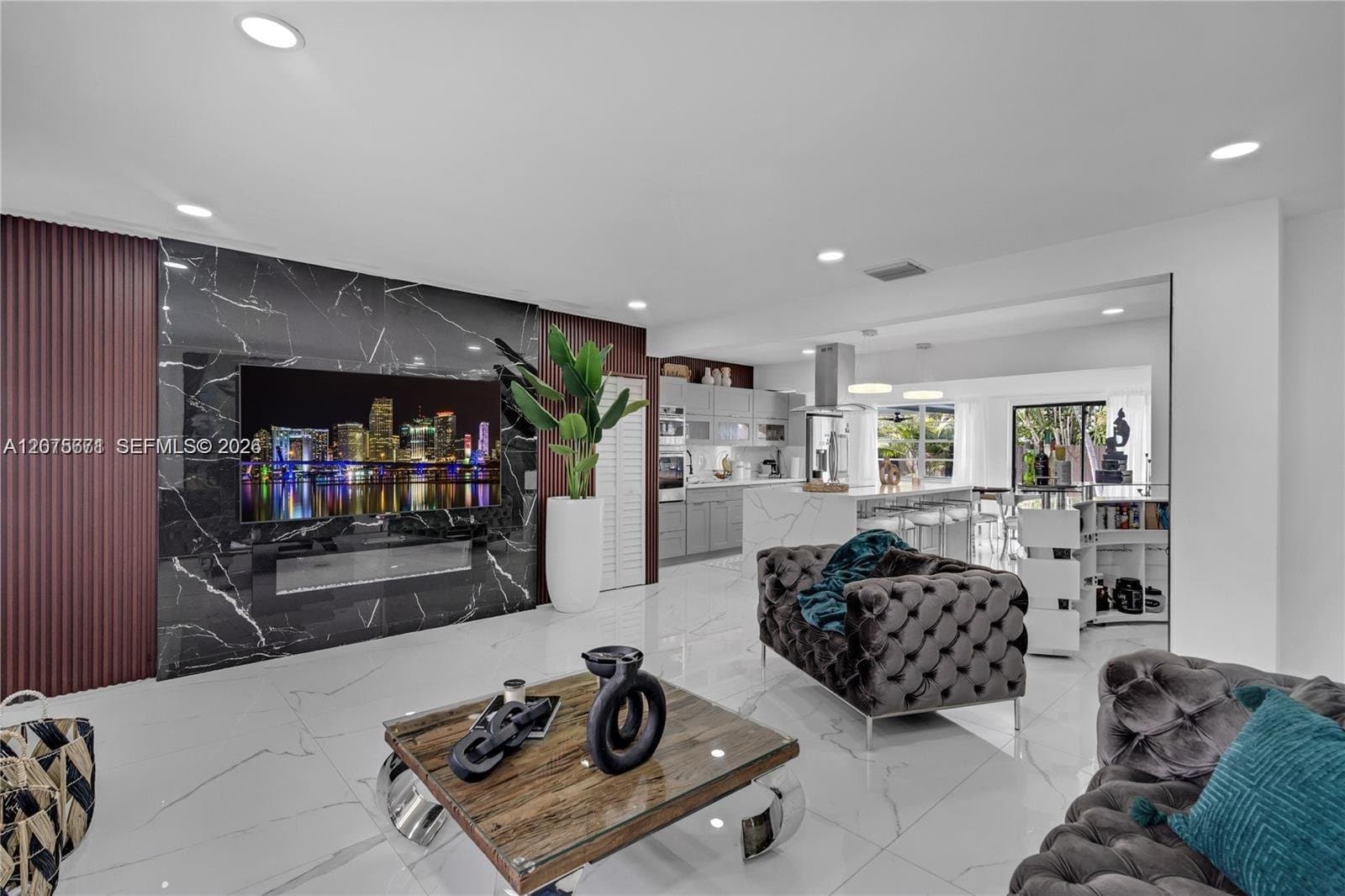 PEMBROKE PINES House: SW 12TH ST