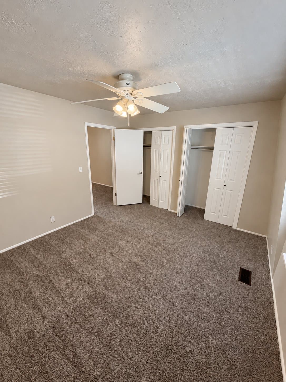 Centerville Townhome: 88 W 50 S