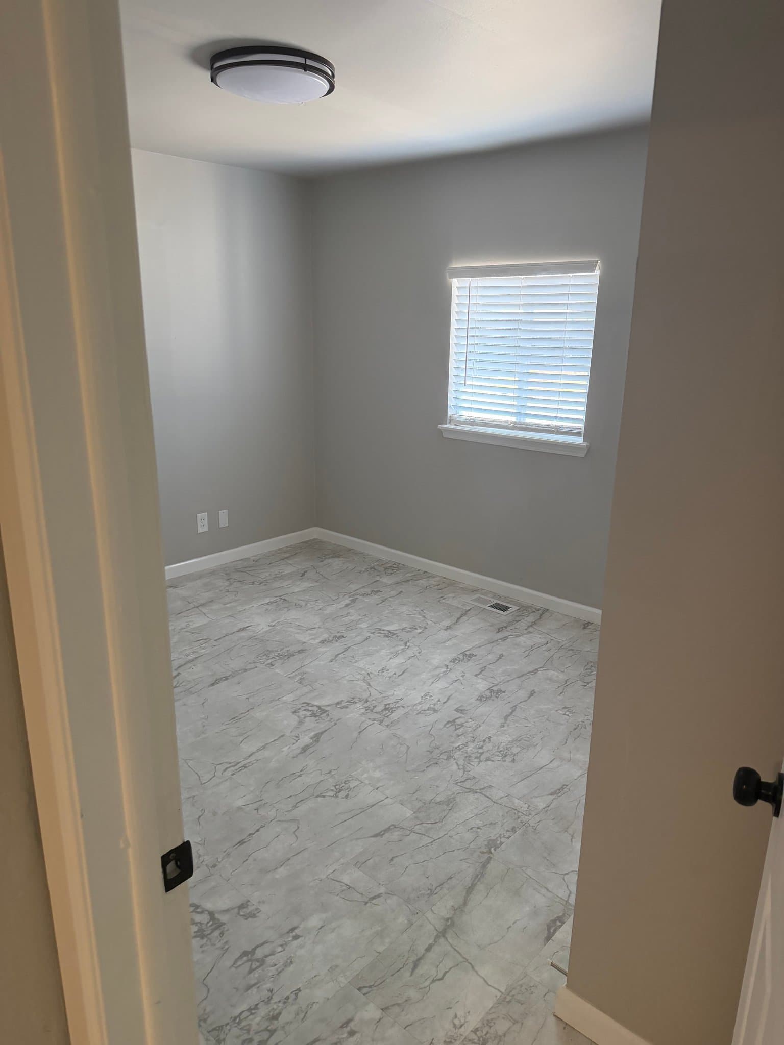 Yukon House: 201 Dianna Dr