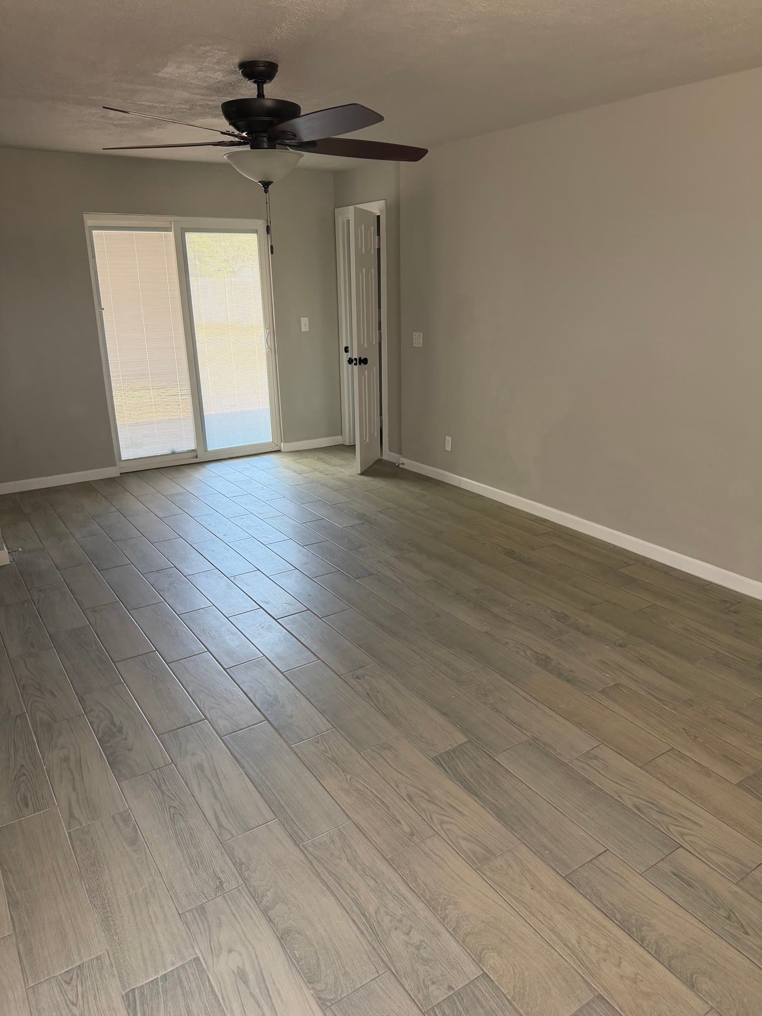 Yukon House: 201 Dianna Dr