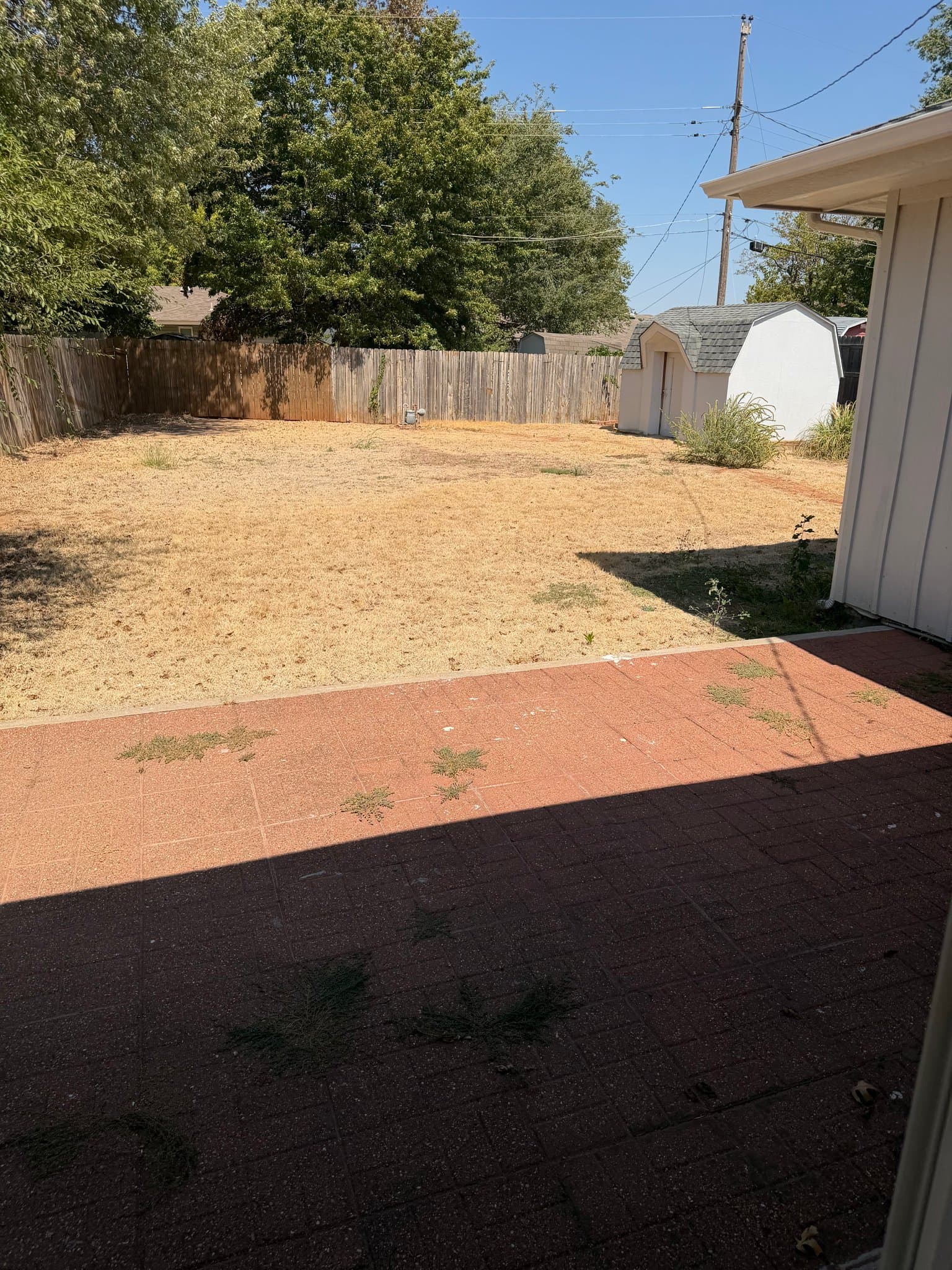 Yukon House: 201 Dianna Dr