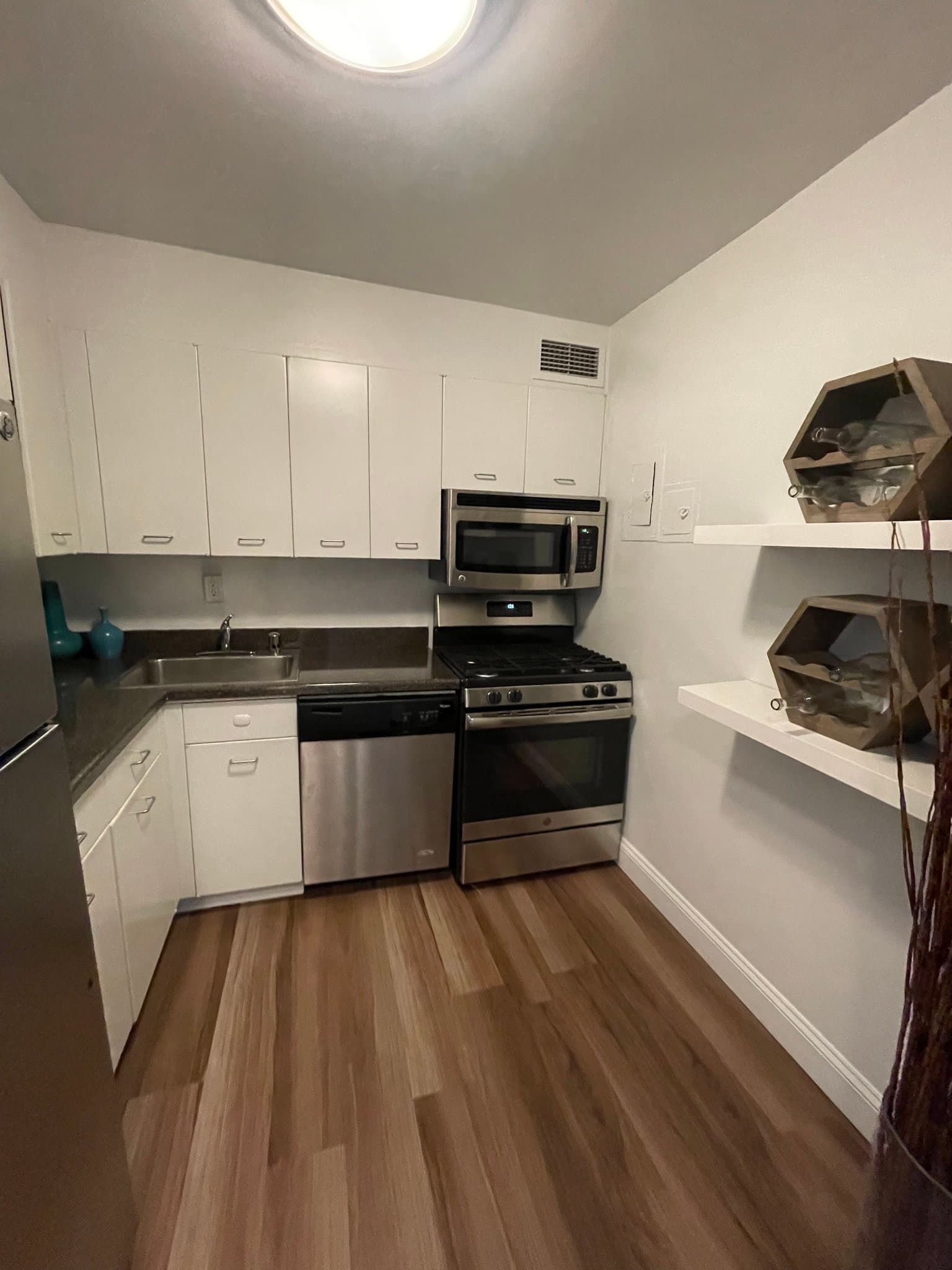 Chicago Condo: 1335 n lakeshore drive