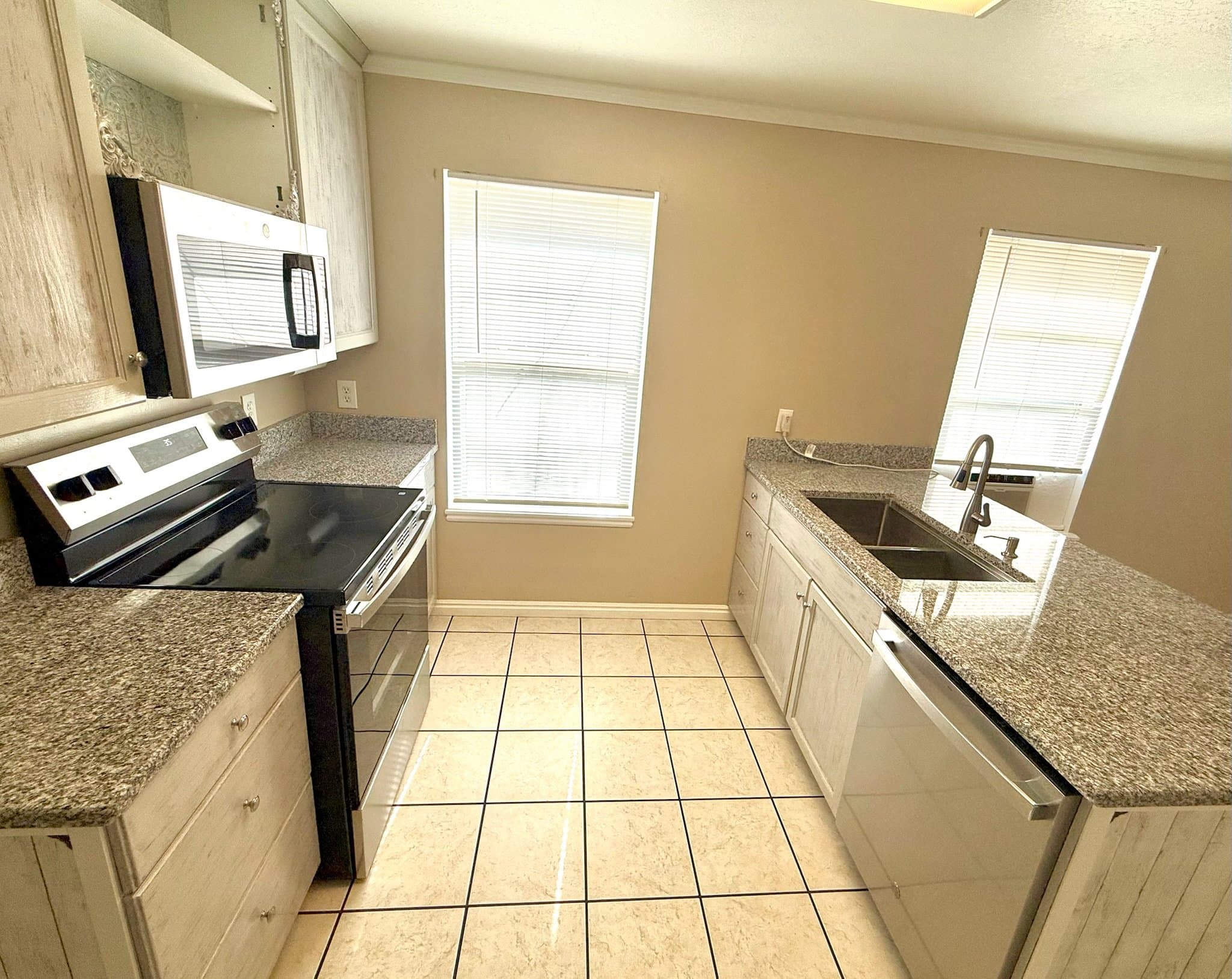 Santaquin Apartment: 253 N 700 E