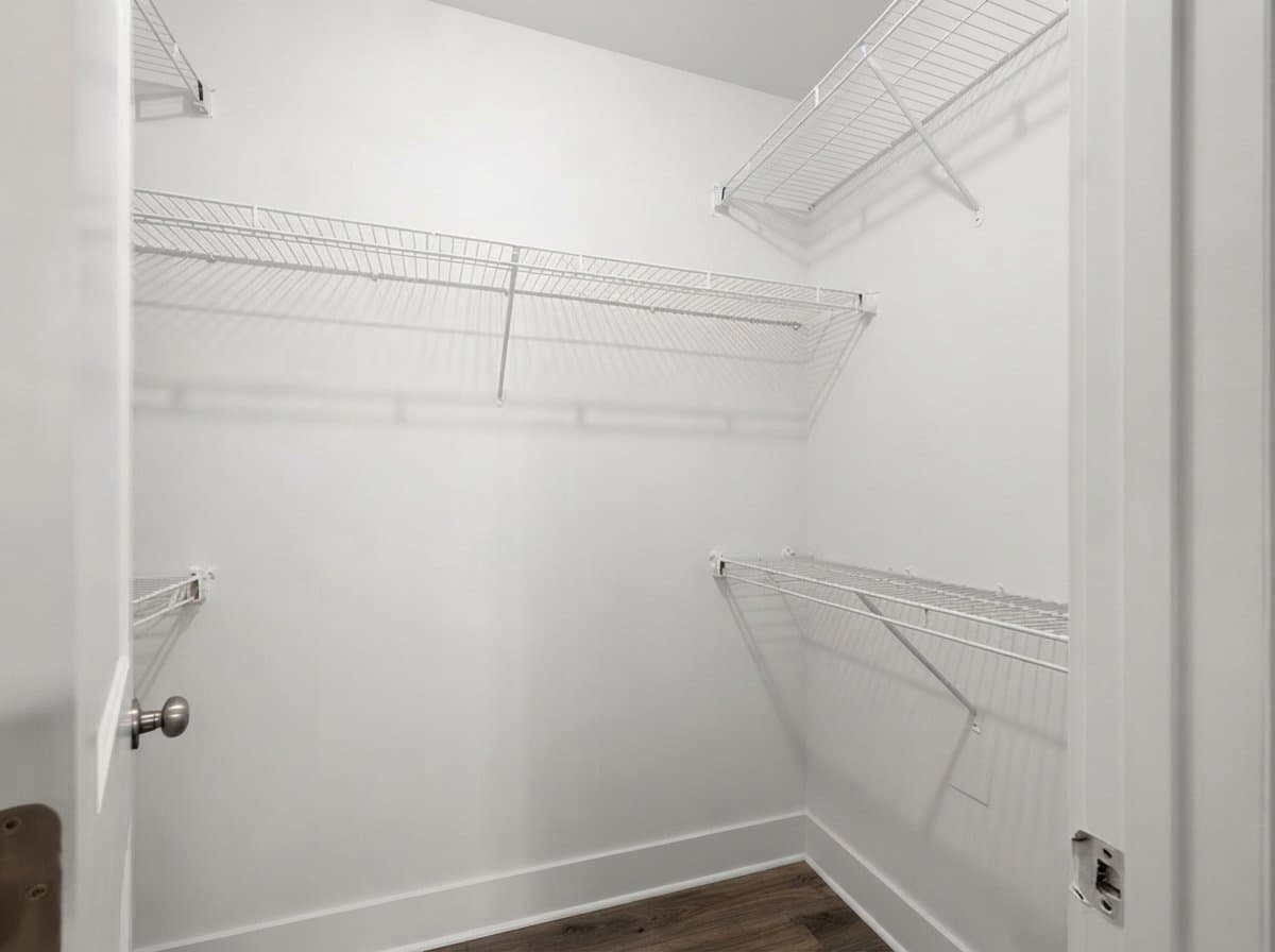 Cumming House: 3420 Auburn Dr