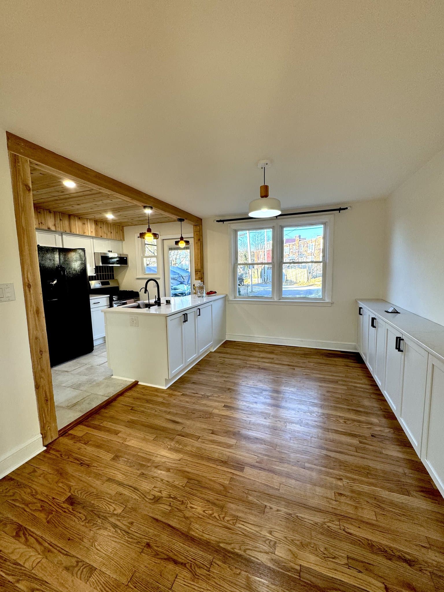 Lancaster Single Room: 720 South Plum Street