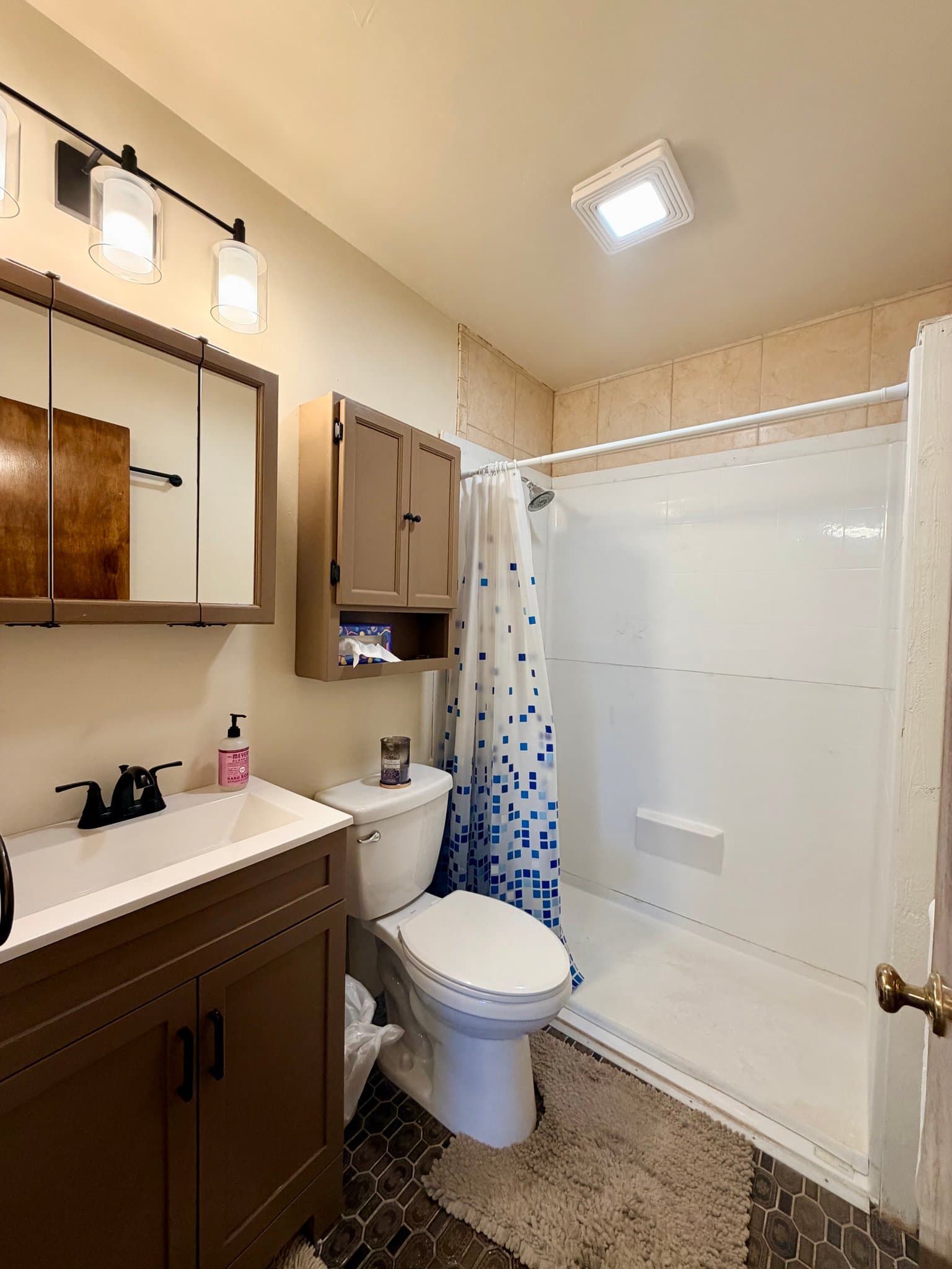 Livingston House: 511 N 11th