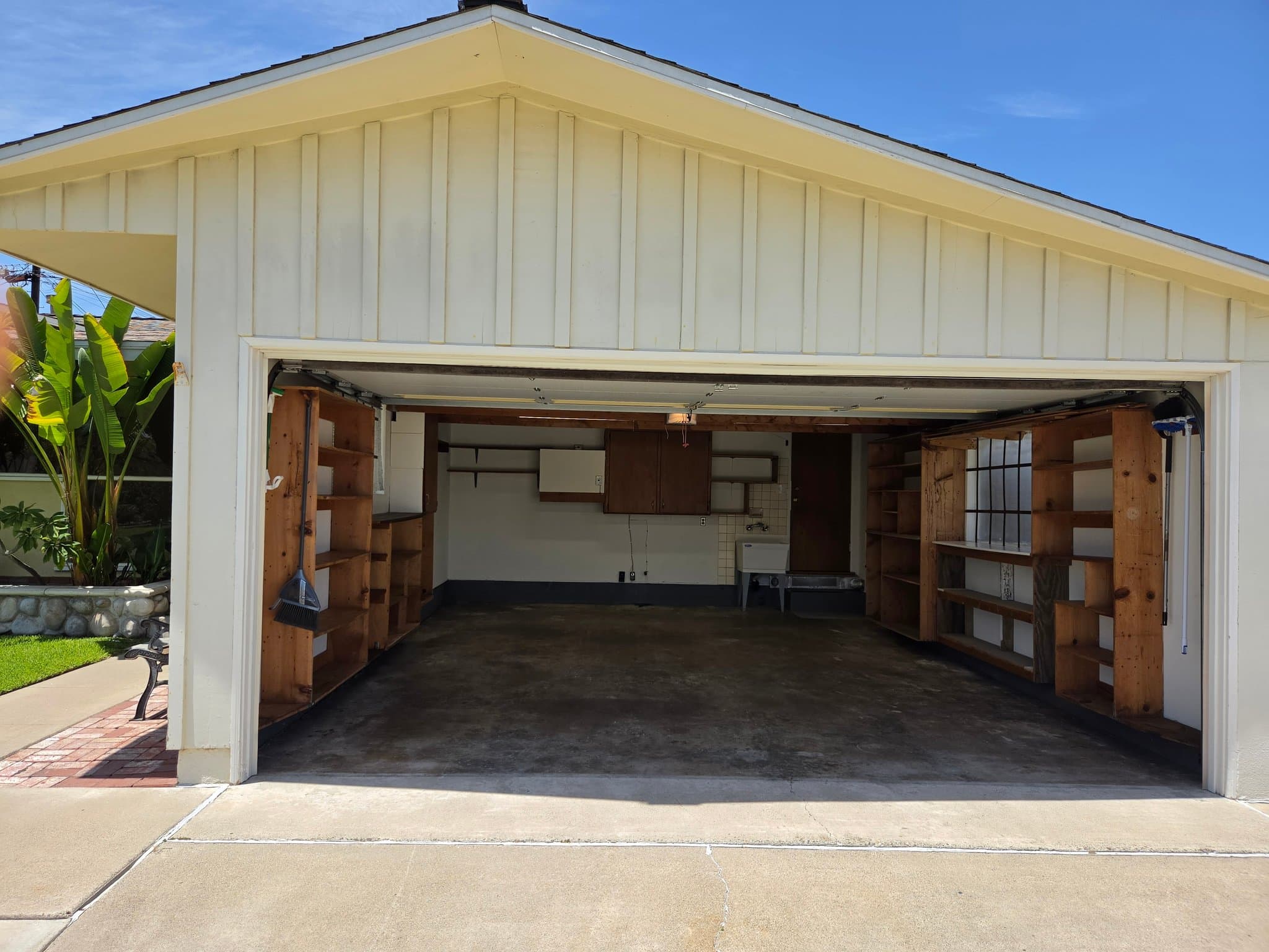 Garden Grove House: 11691 Blue Jay Lane, Garden Grove