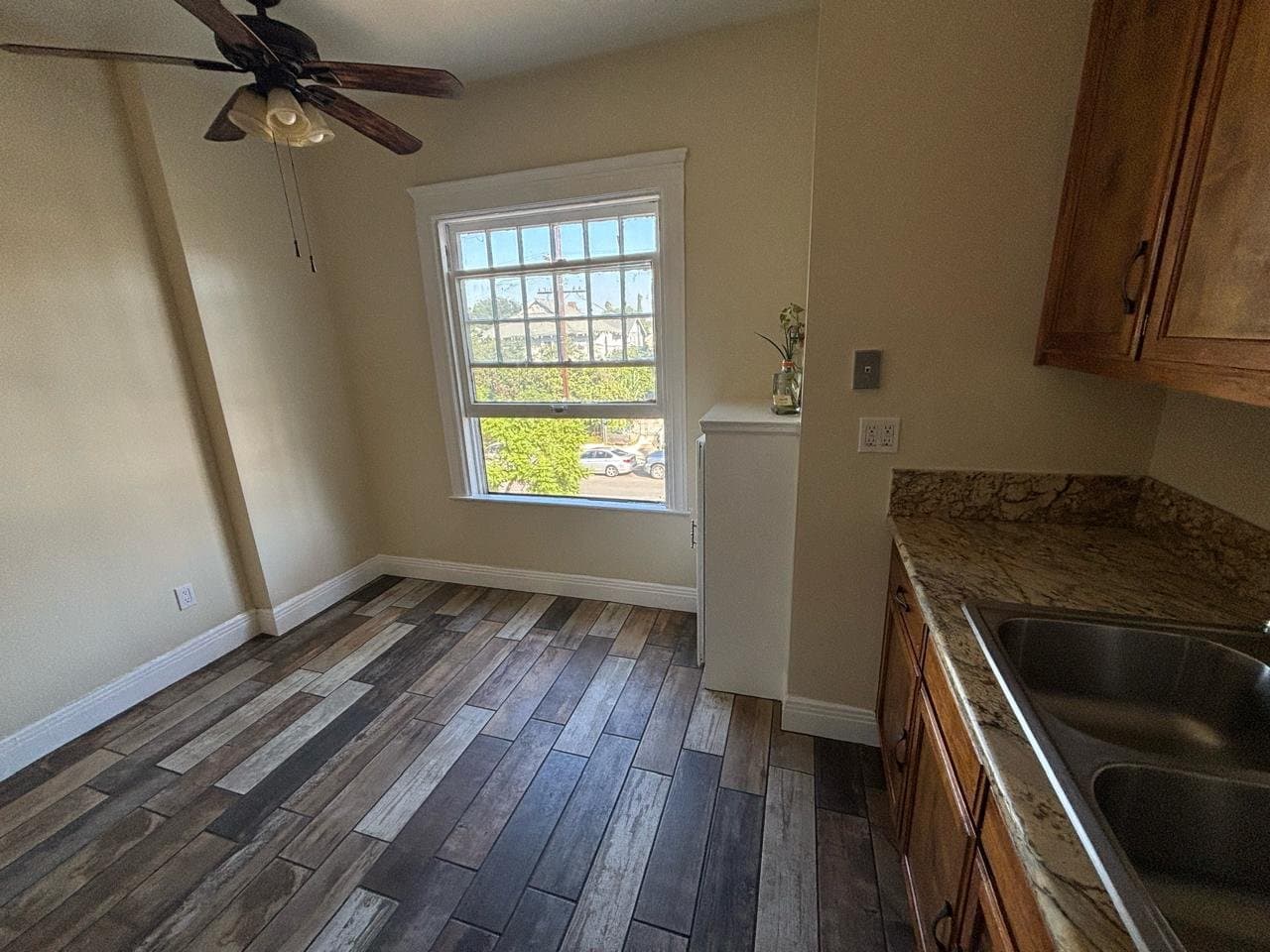 Los Angeles Apartment: 1628 W 24th St, Los Angeles, CA 90007