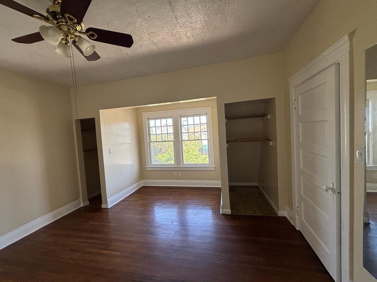 Los Angeles Apartment: 1628 W 24th St, Los Angeles, CA 90007