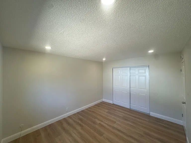 San Leandro Apartment: 1650 159th Ave