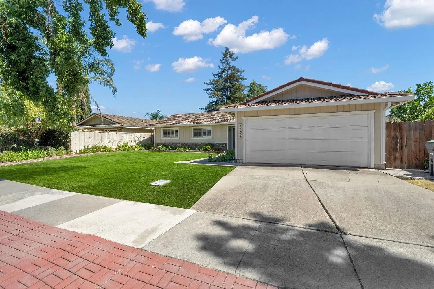 Stockton House: 1534 Venetian Dr