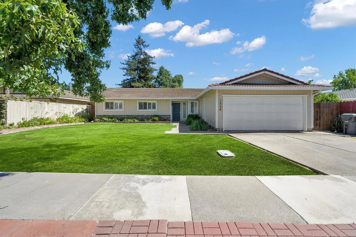 Stockton House: 1534 Venetian Dr