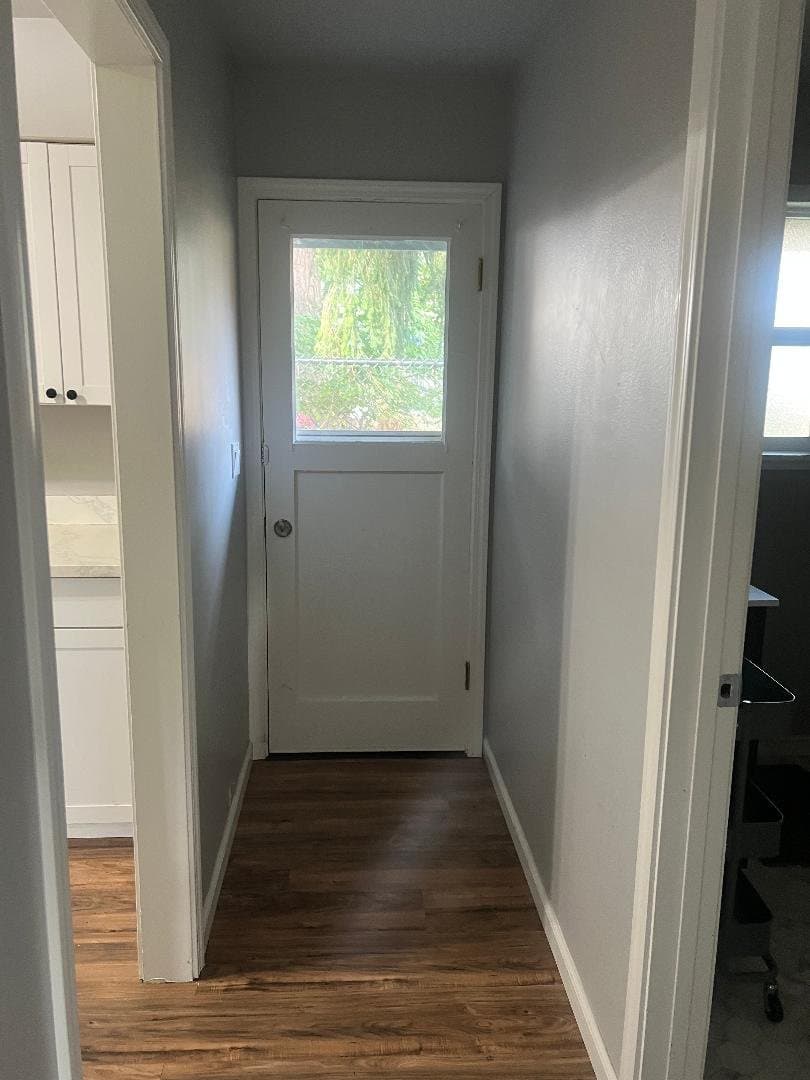 Everett Single Room: 1017 Pecks DR Apt B