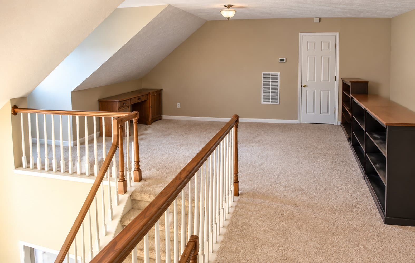 Bonaire House: 421 Wexford Cir.